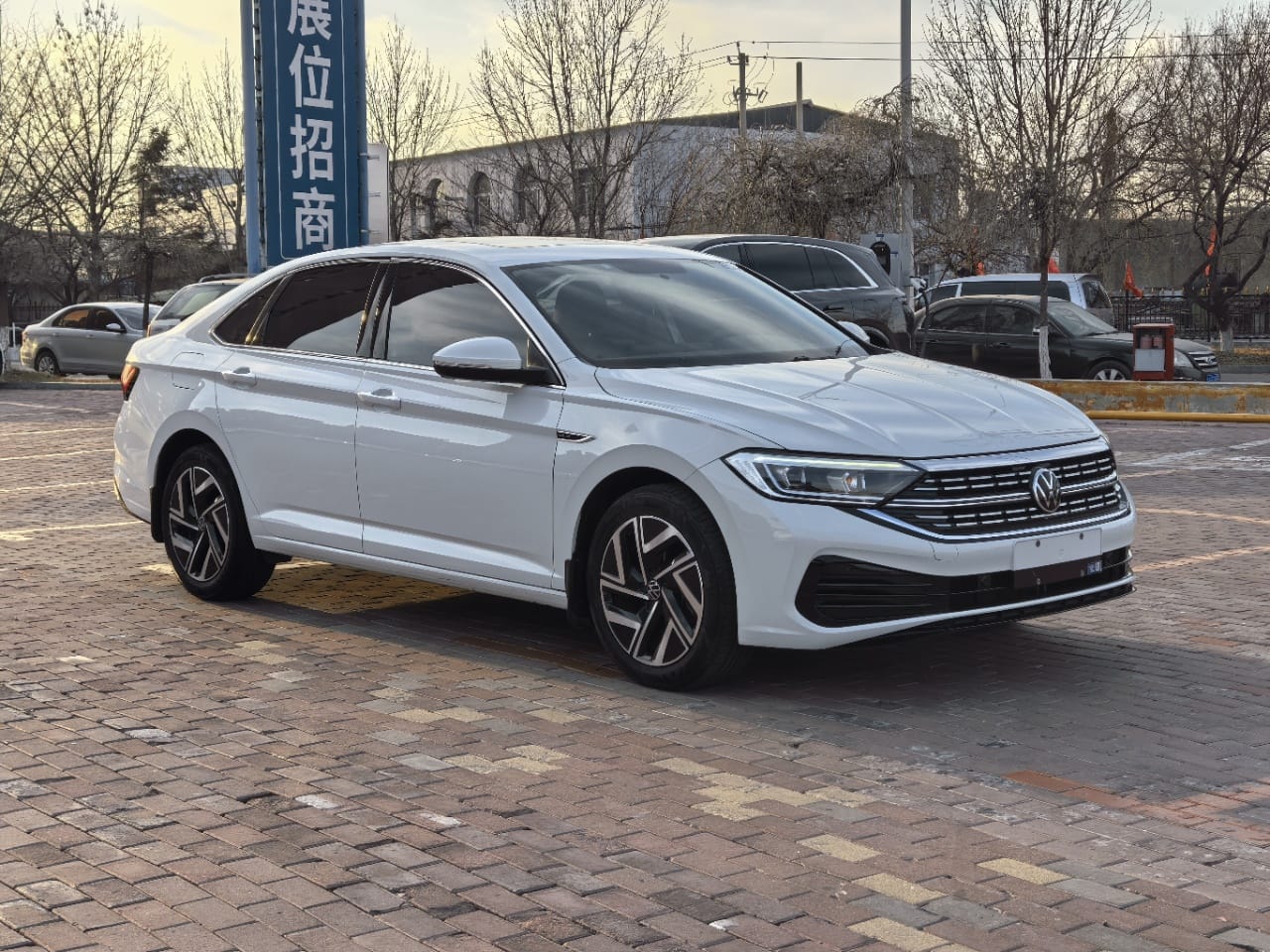 Volkswagen Sagitar 280TSI DSG Oversight Lite Edition