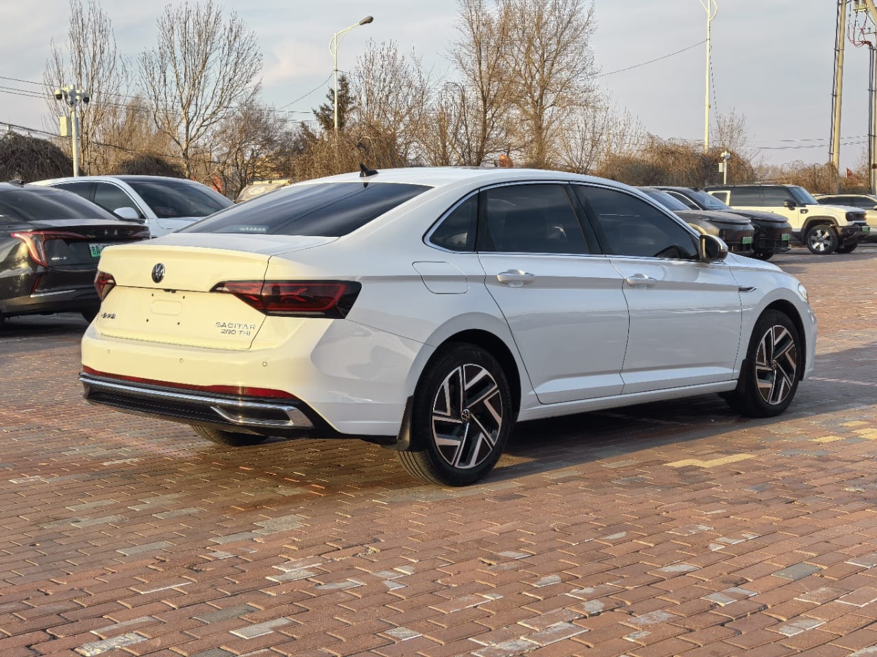 Volkswagen Sagitar 280TSI DSG Oversight Lite Edition