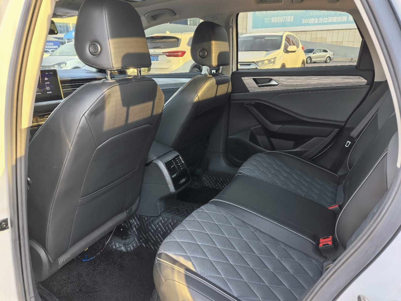 Volkswagen Sagitar 280TSI DSG Oversight Lite Edition