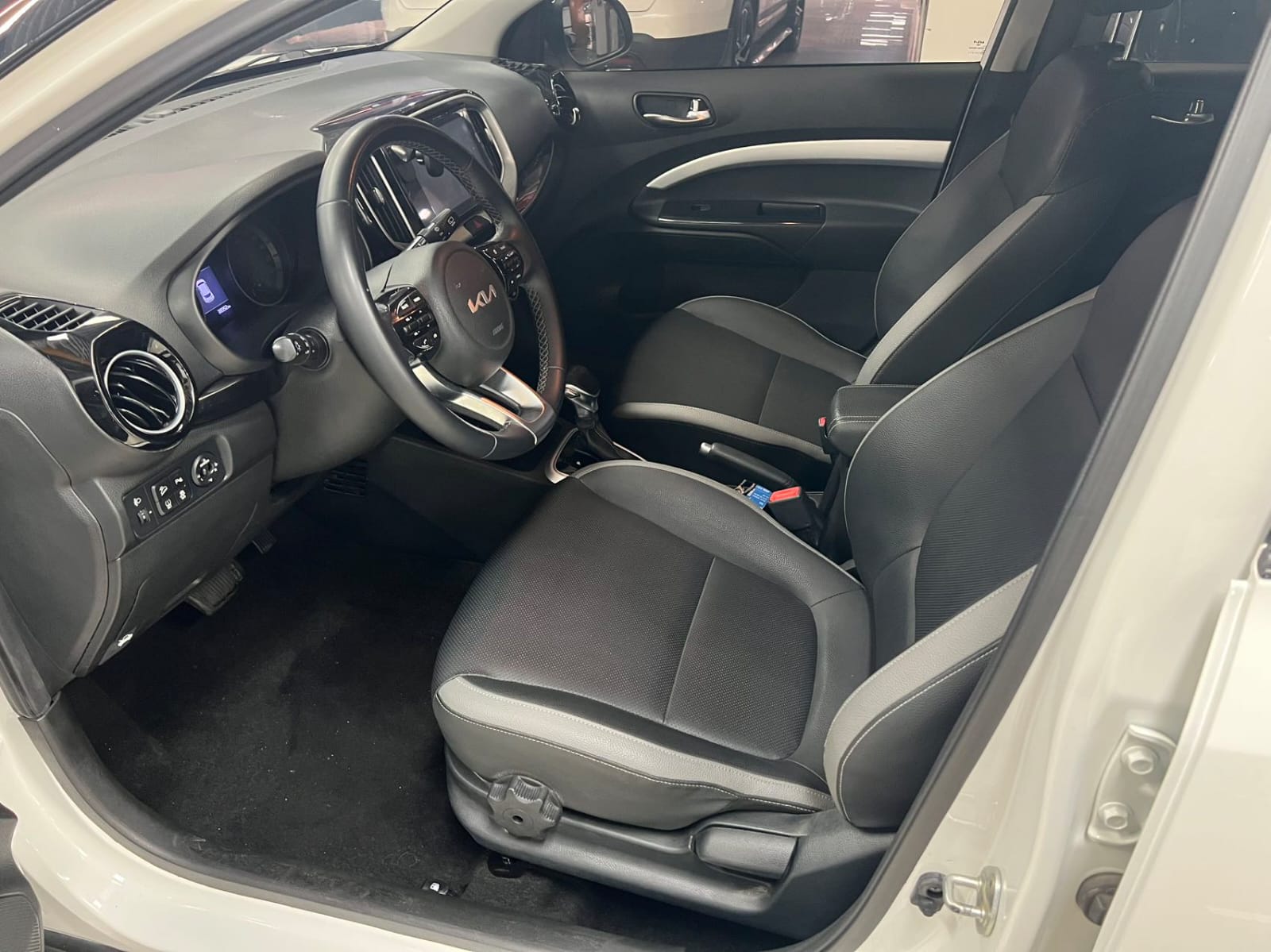 Kia KX1 1.4L CVT Enjoy Skylight Edition