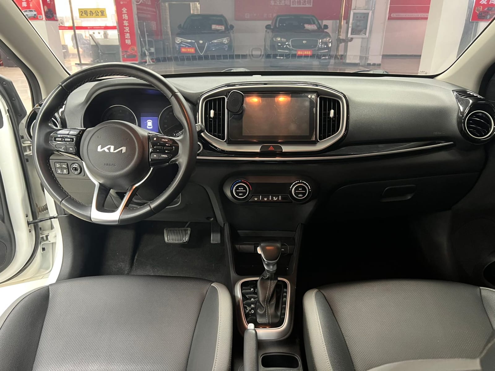 Kia KX1 1.4L CVT Enjoy Skylight Edition