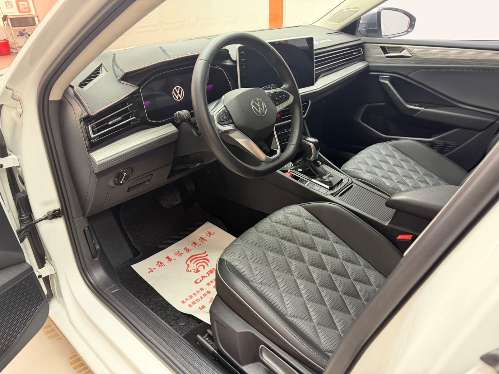 Volkswagen Sagitar 280TSI DSG