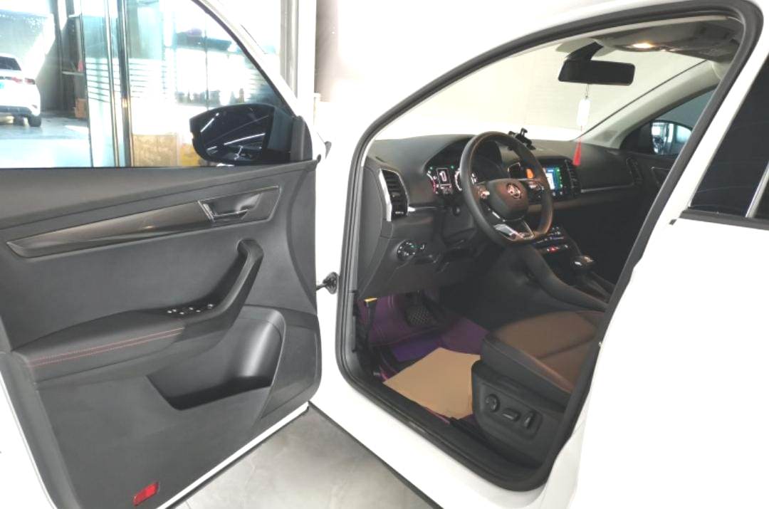 Skoda Karoq 1.4 TSI280 Deluxe Edition