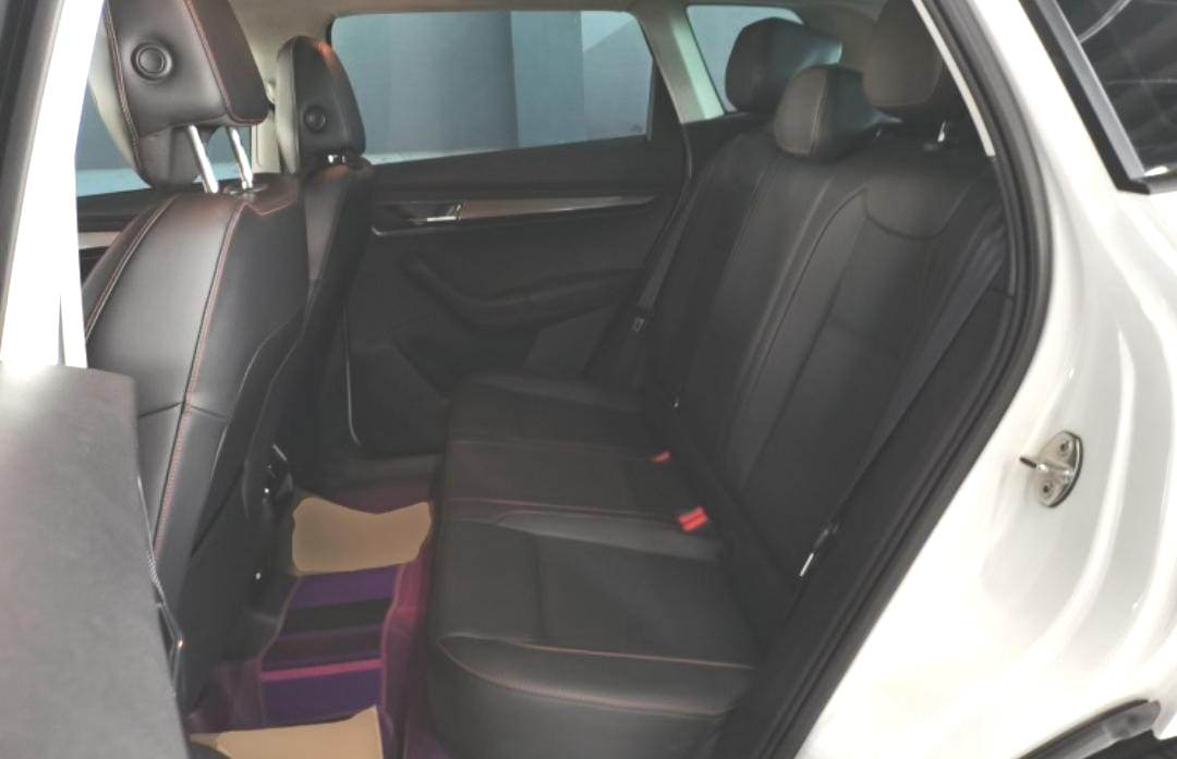 Skoda Karoq 1.4 TSI280 Deluxe Edition