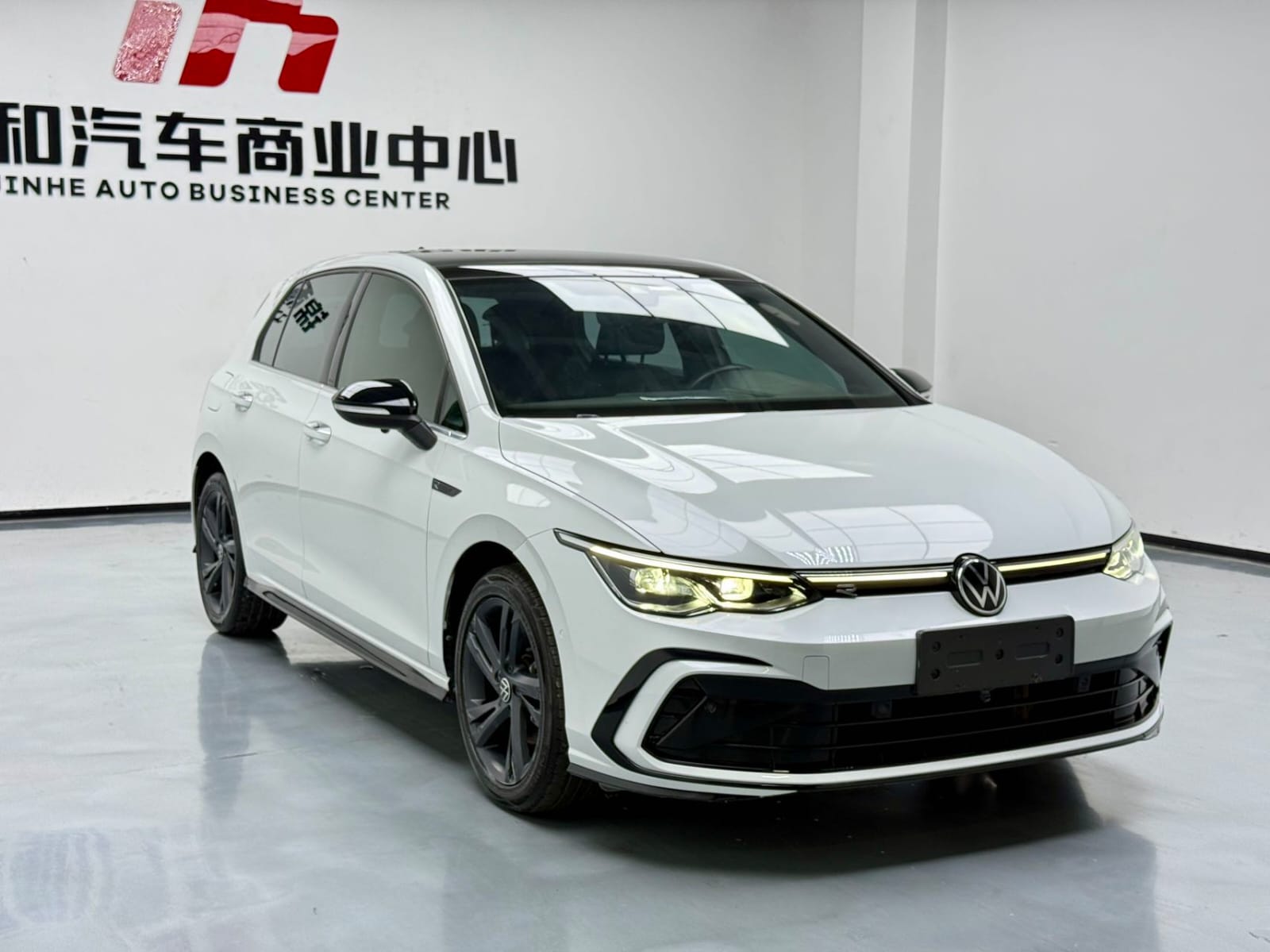 Volkswagen Golf 280TSI DSG R-Line