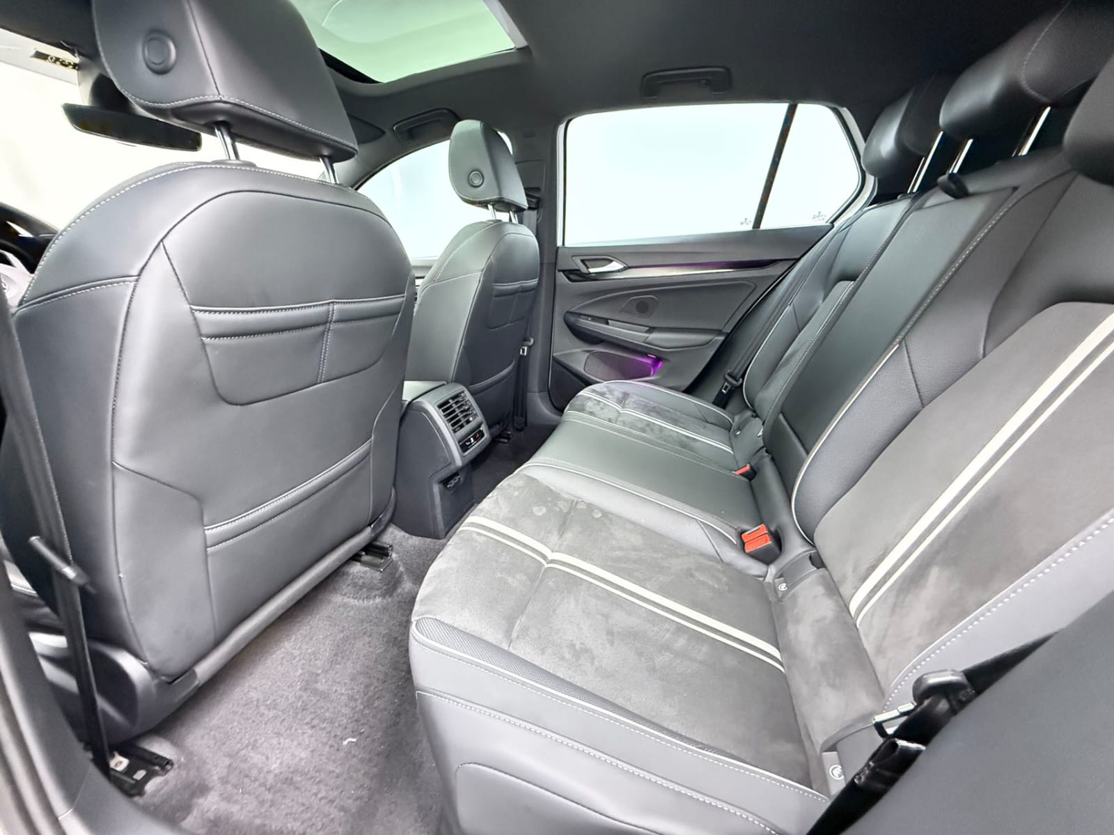 Volkswagen Golf 280TSI DSG R-Line