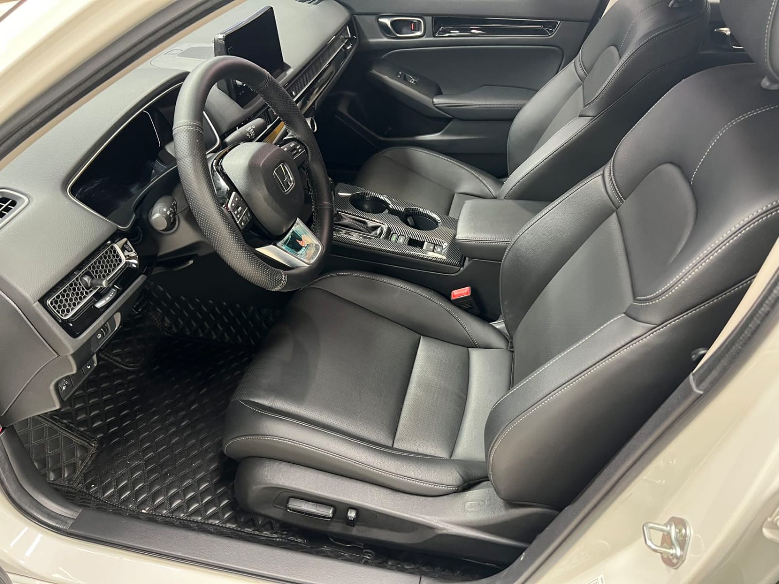 Honda Civic 180TURBO CVT