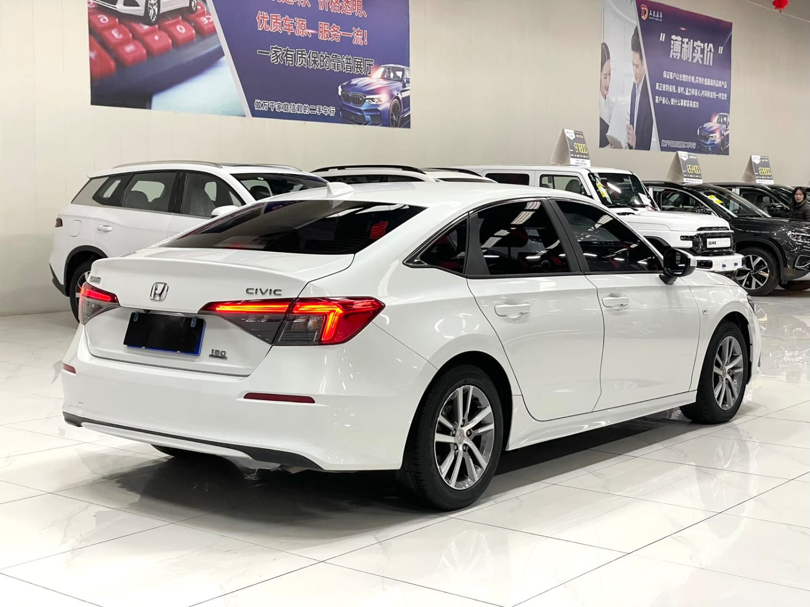 Honda Civic 180TURBO CVT