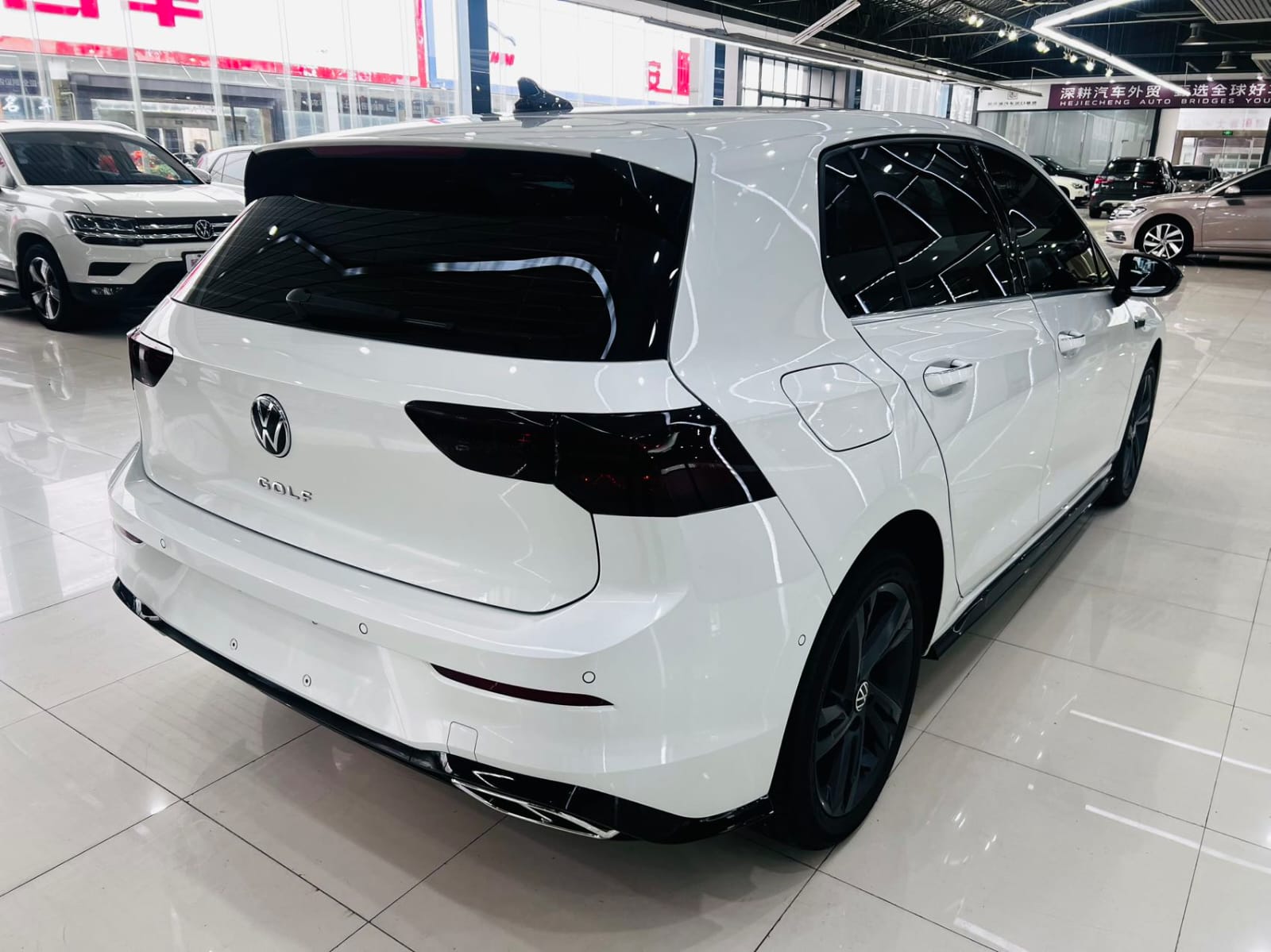 Volkswagen Golf 280TSI DSG R-Line