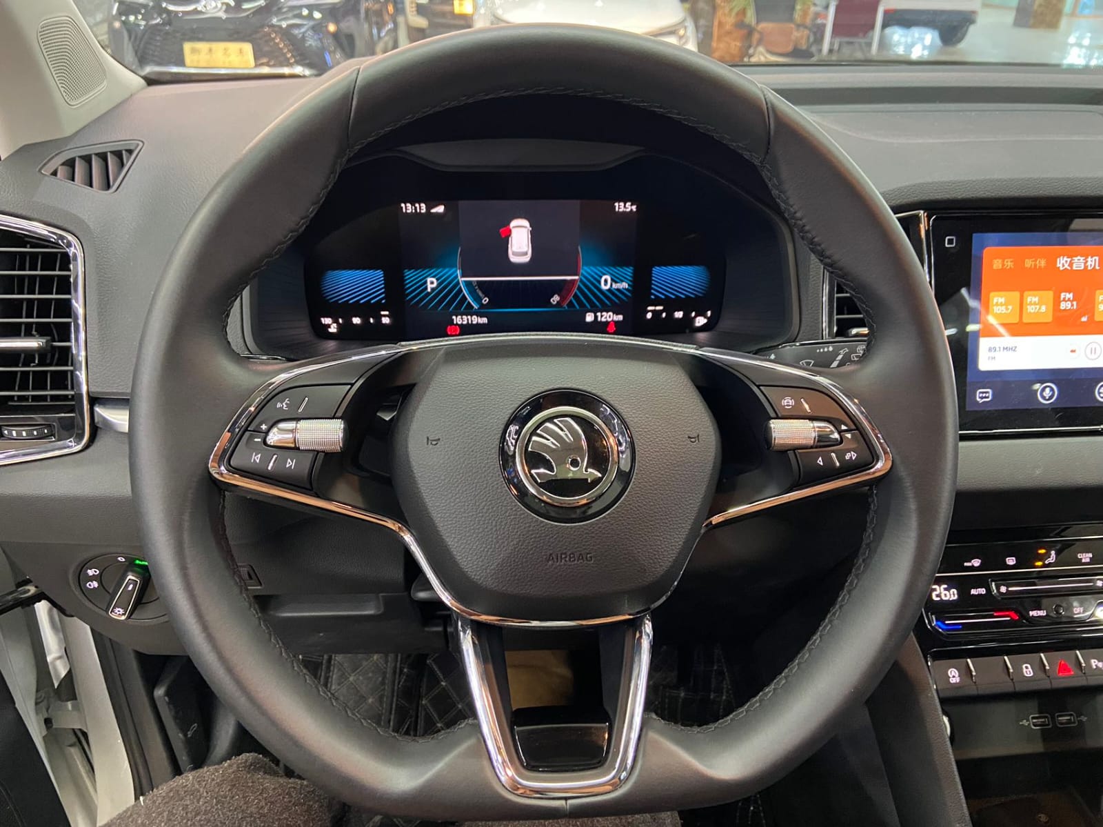 Skoda Karoq 1.4 TSI280 Deluxe Edition