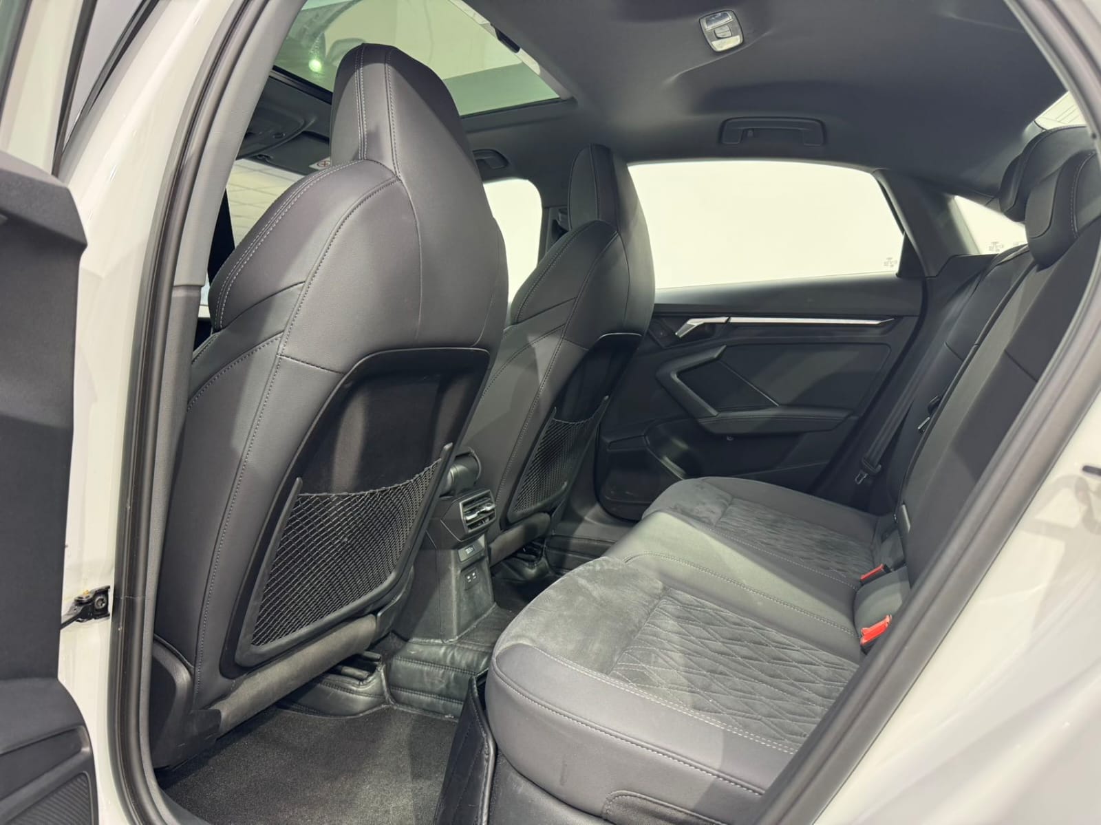 Audi A3L Limousine 35 TFSI Luxury Sport Edition