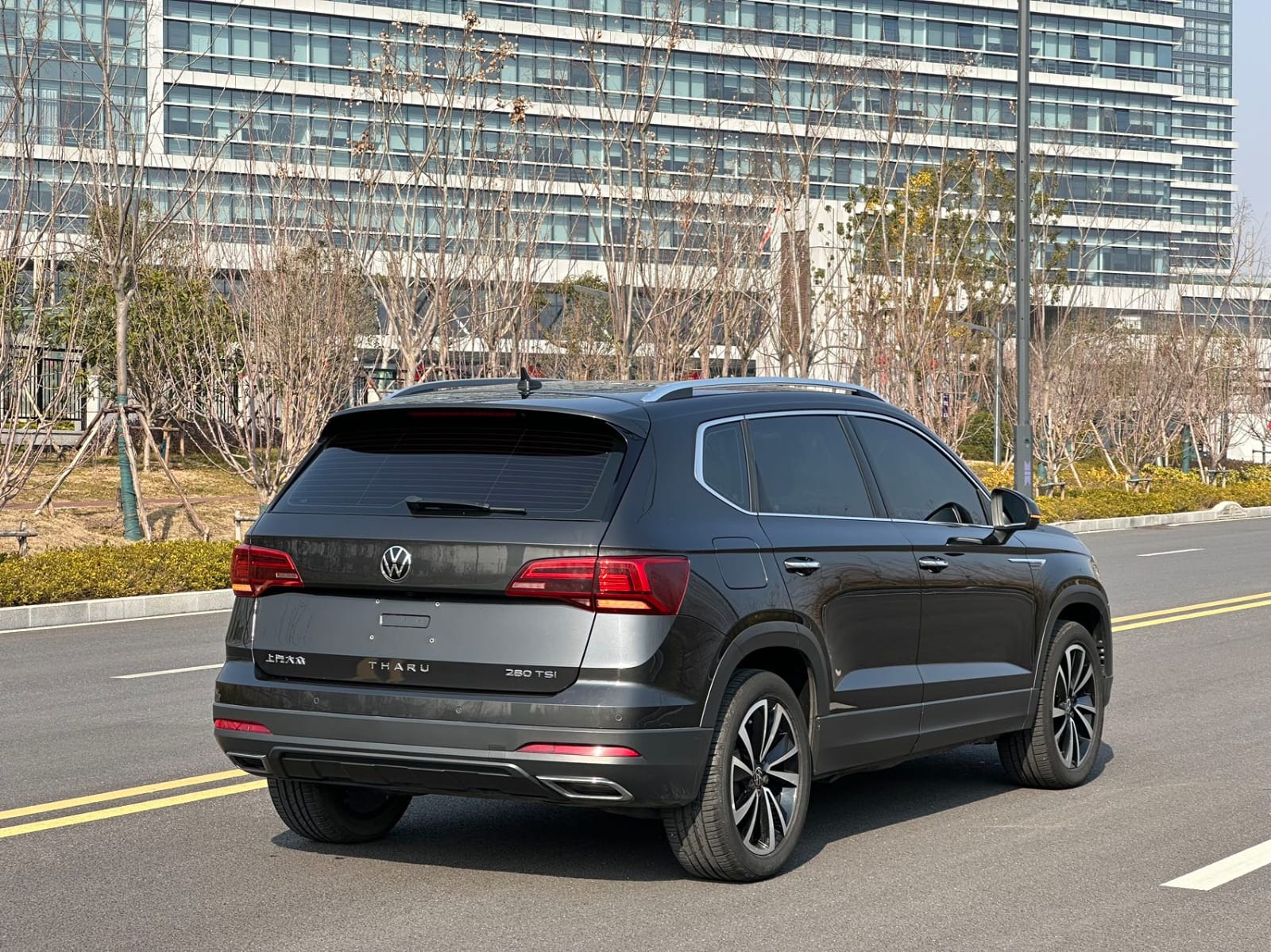 Volkswagen Tharu 280TSI Luxury Edition