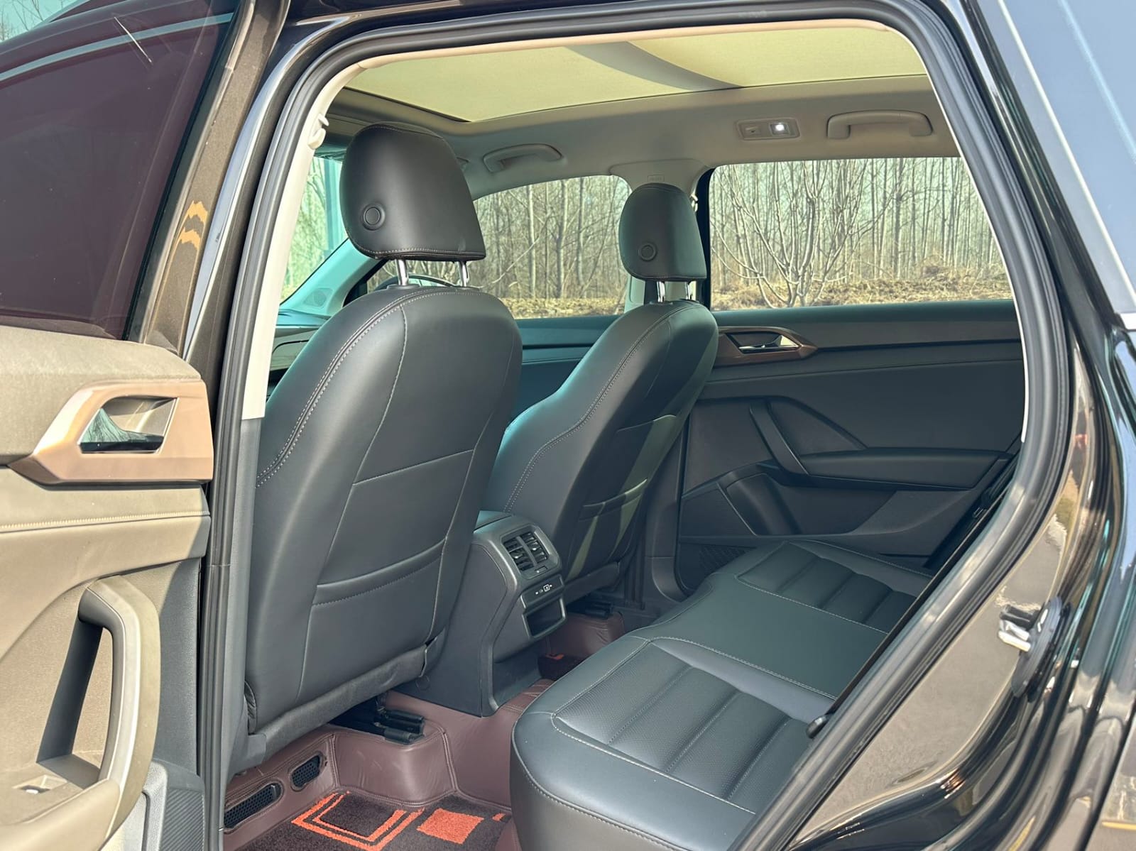 Volkswagen Tharu 280TSI Luxury Edition