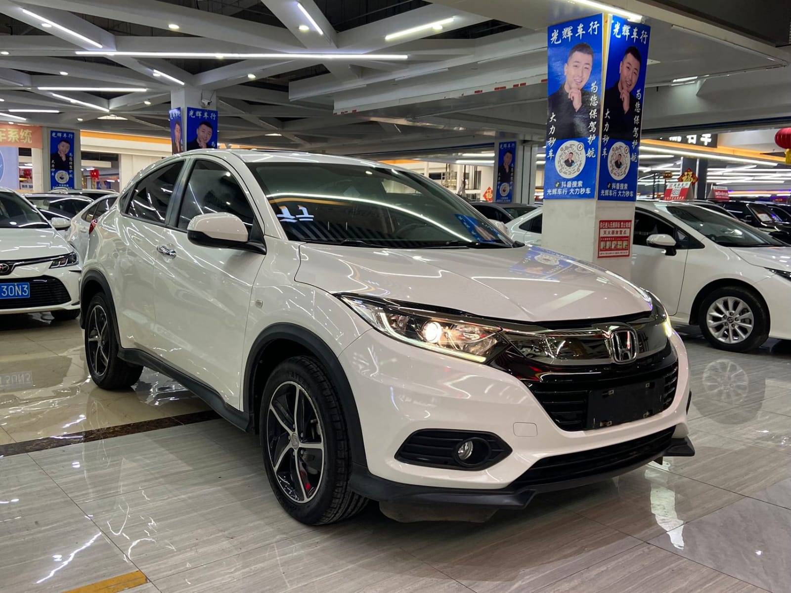 Honda Vezel 1.5L CVT Pioneer Edition