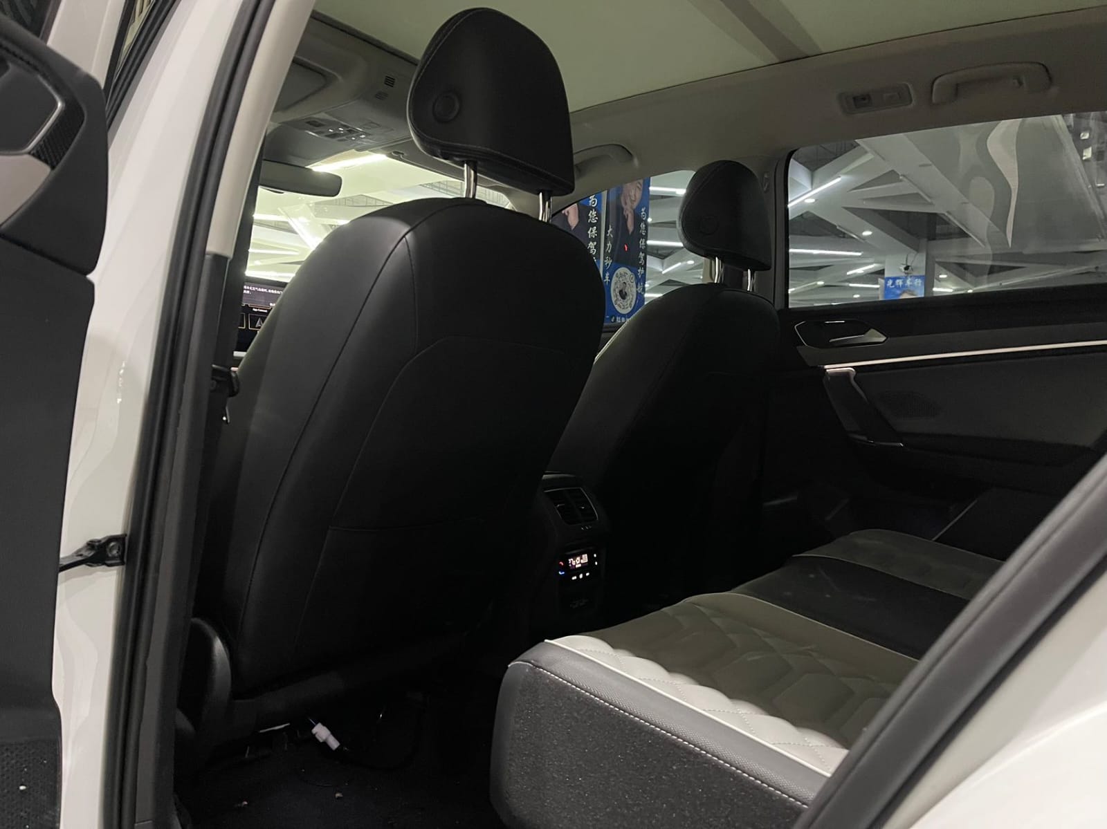 Volkswagen Tayron 280TSI Deluxe PLUS Premium Edition