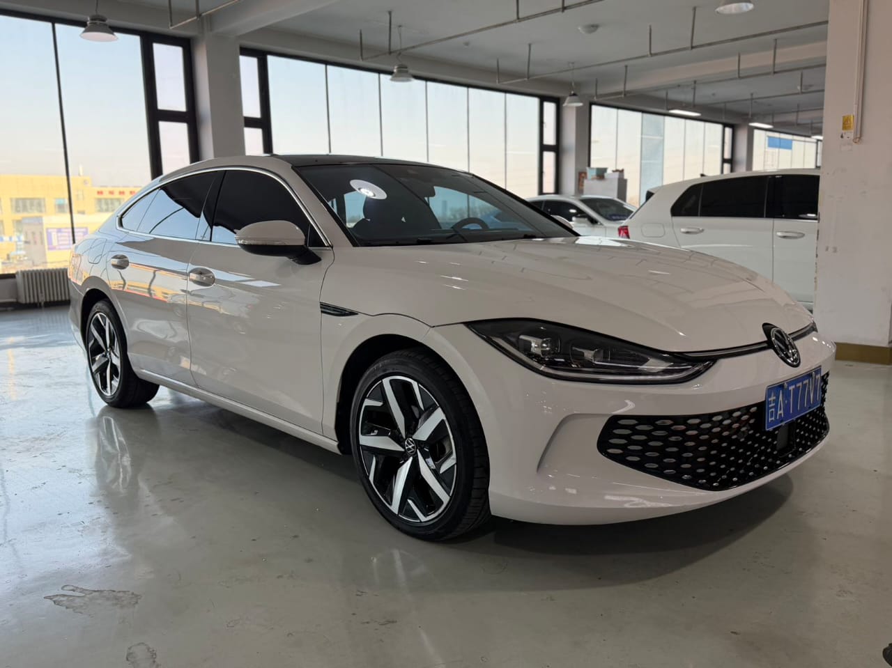 Volkswagen Lamando L 280TSI DSG Cool Hot Version