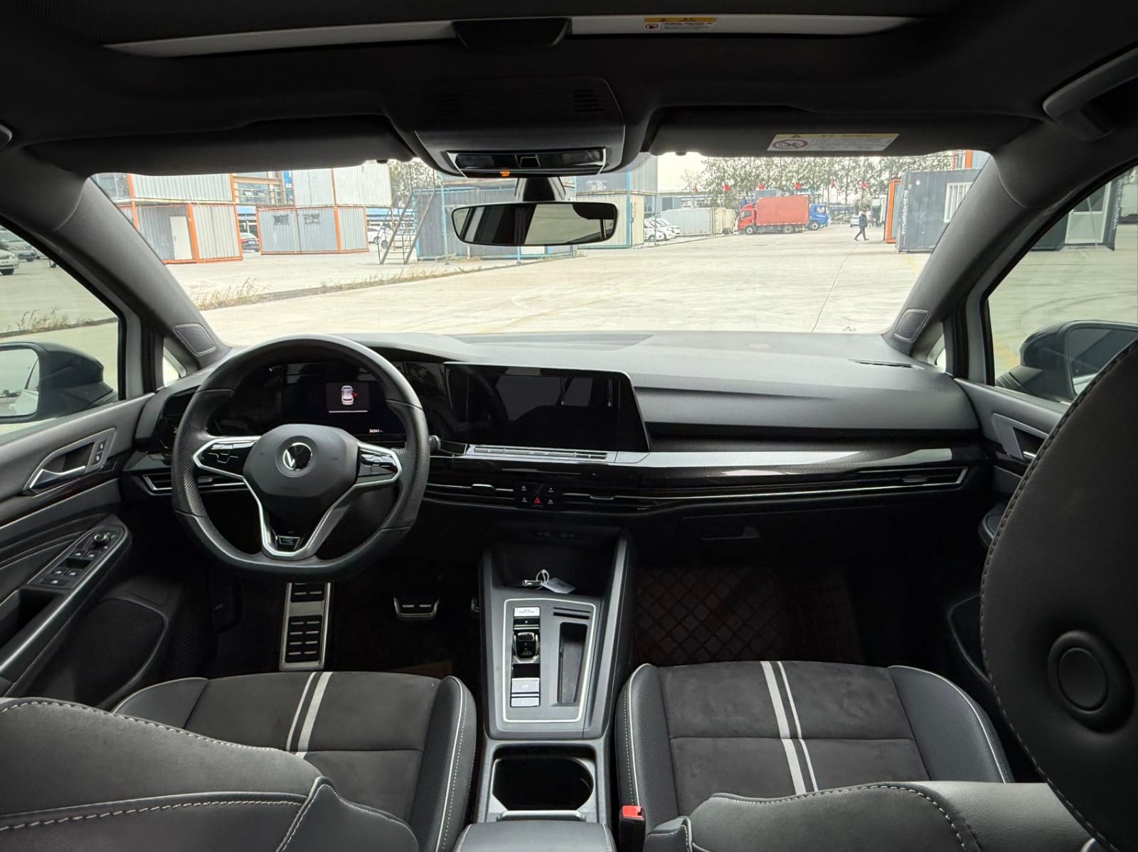 Volkswagen Lamando L 280TSI DSG Cool Hot Version