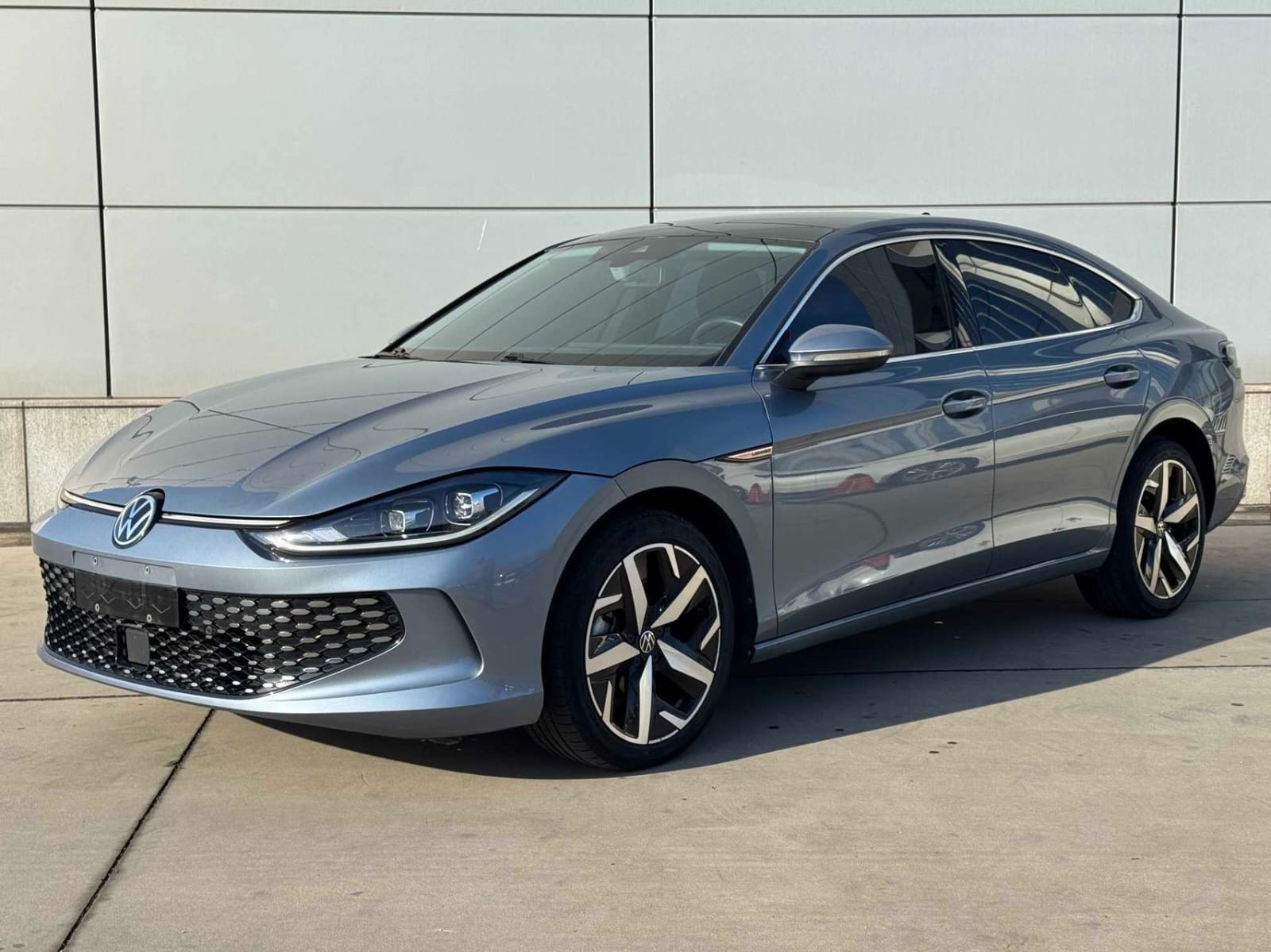 Volkswagen Lamando L 280TSI DSG Cool Hot Version