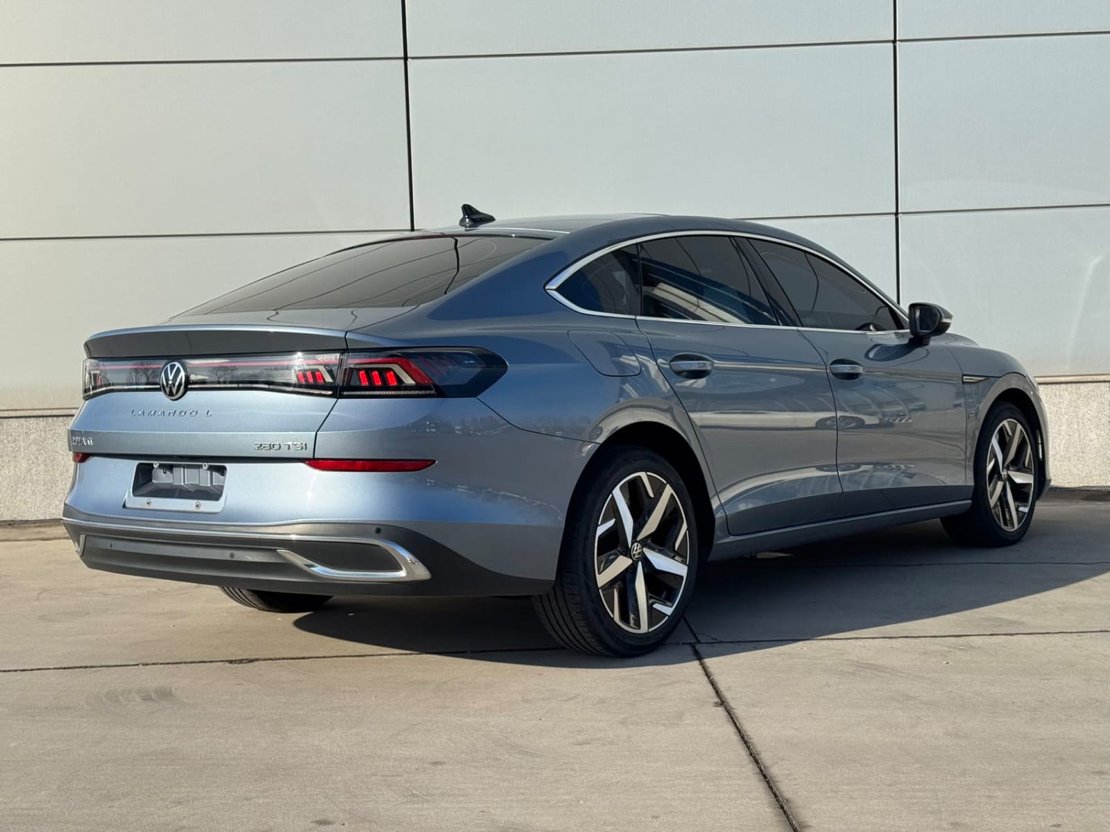 Volkswagen Lamando L 280TSI DSG Cool Hot Version