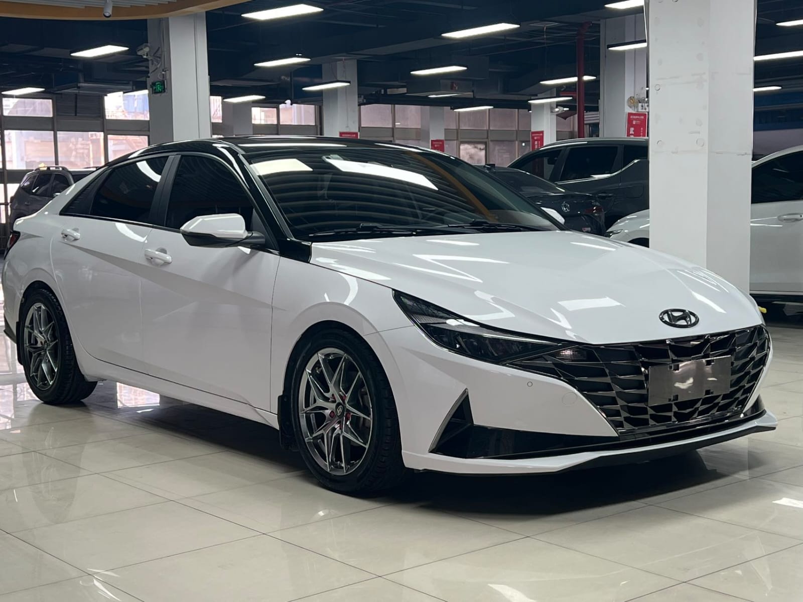 Hyundai Elantra 1.5L CVT Premium Edition