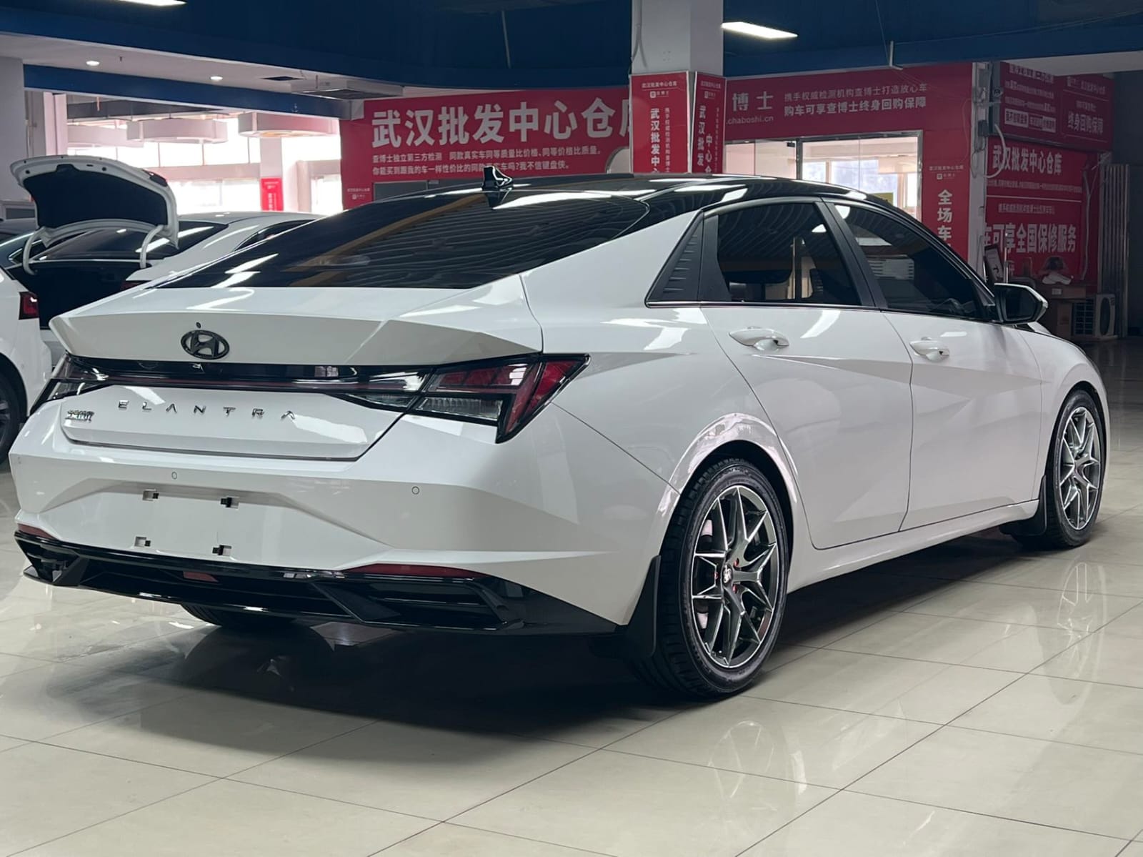 Hyundai Elantra 1.5L CVT Premium Edition