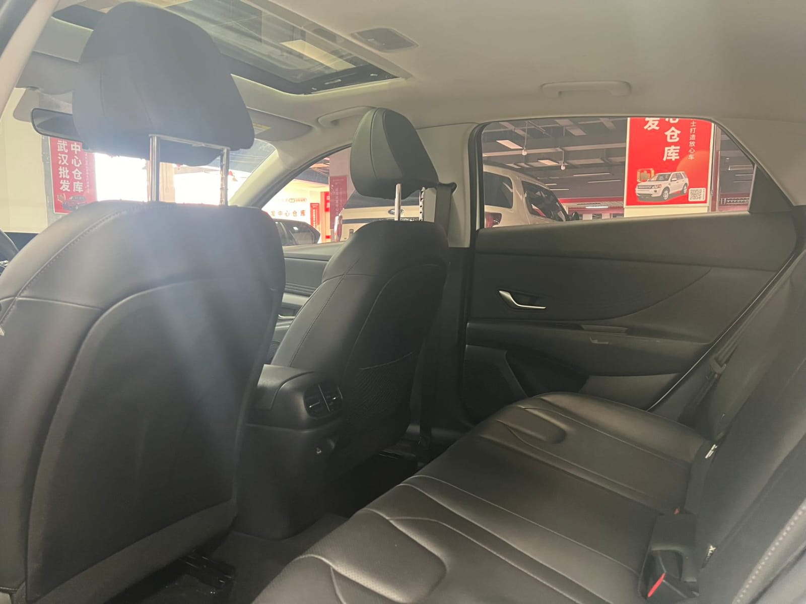 Hyundai Elantra 1.5L CVT Premium Edition