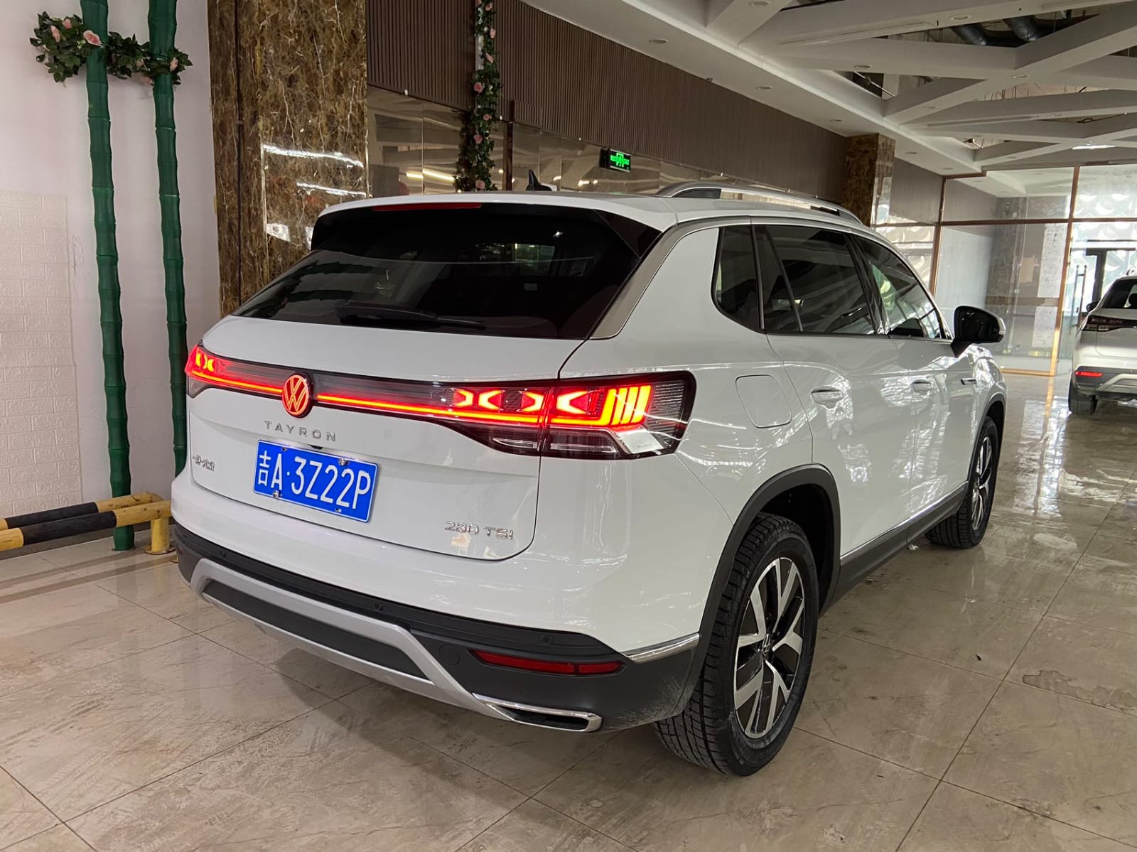 Volkswagen Tayron 280TSI Deluxe PLUS Premium Edition
