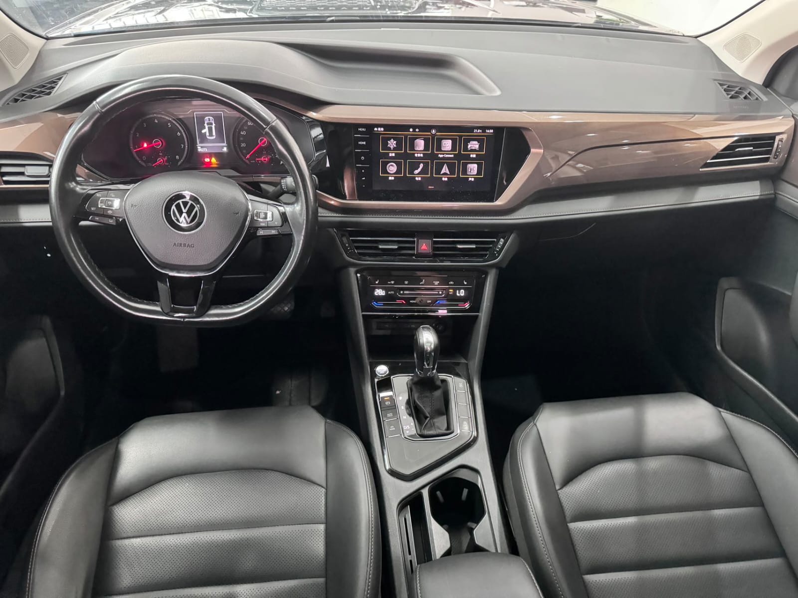 Volkswagen Tharu 280TSI Luxury Puls Edition