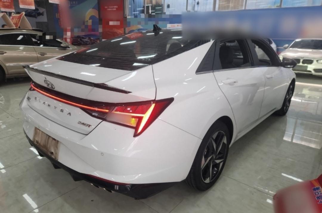 Hyundai Elantra 240TGDi DCT LUX Premium Edition