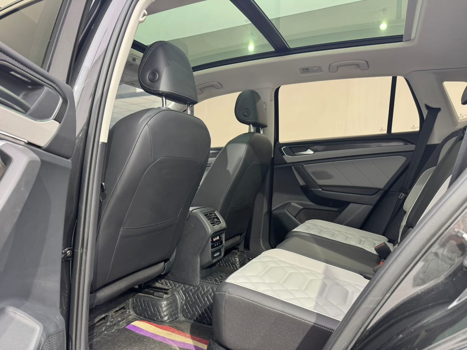 Volkswagen Tayron 280TSI Deluxe PLUS Premium Edition