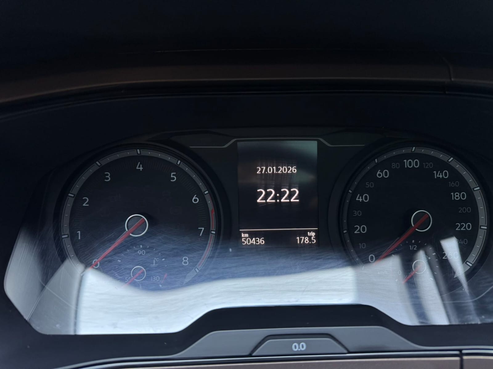 Volkswagen Tharu 280TSI Deluxe Edition