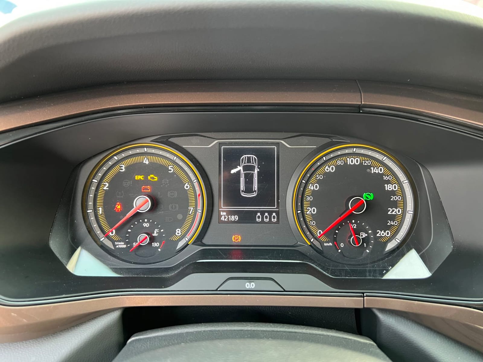 Volkswagen Tharu 280TSI Deluxe Edition