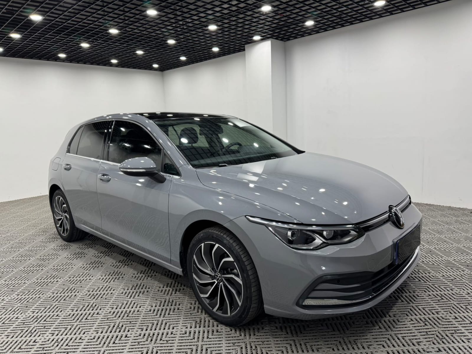 Volkswagen Golf 280TSI DSG Pro