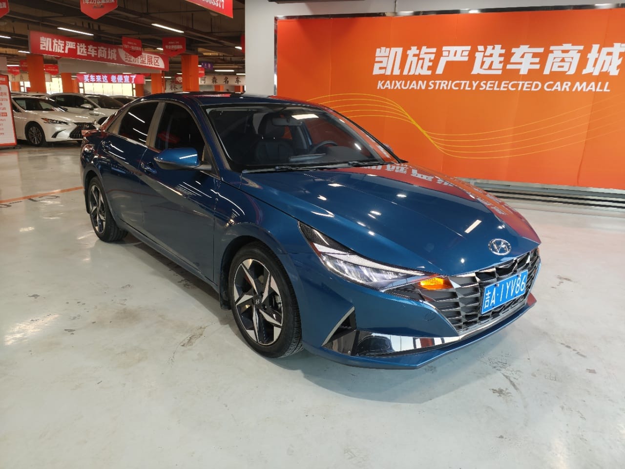 Hyundai Elantra 1.5L CVT LUX Premium Edition