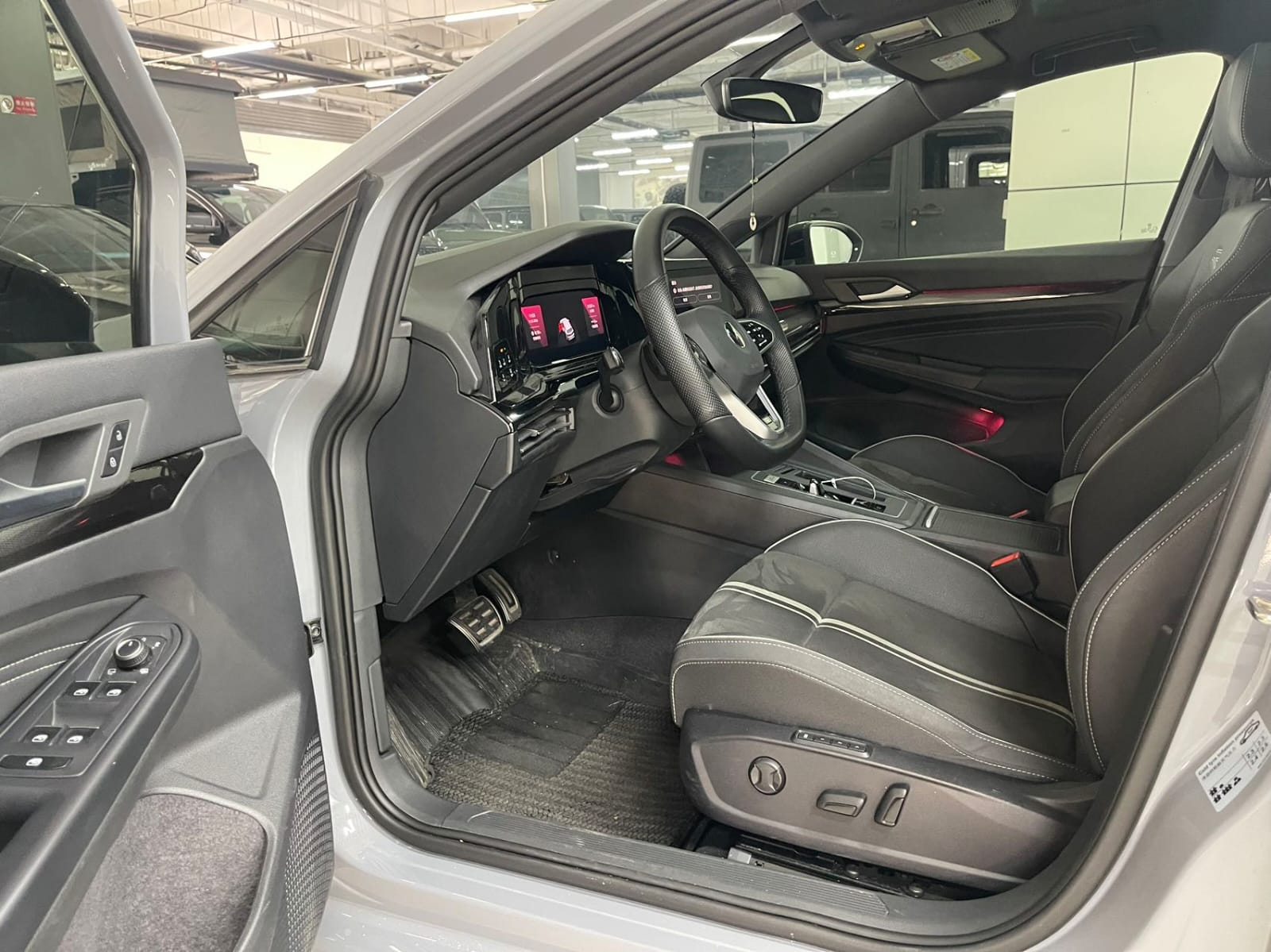 Volkswagen Golf 280TSI DSG R-Line
