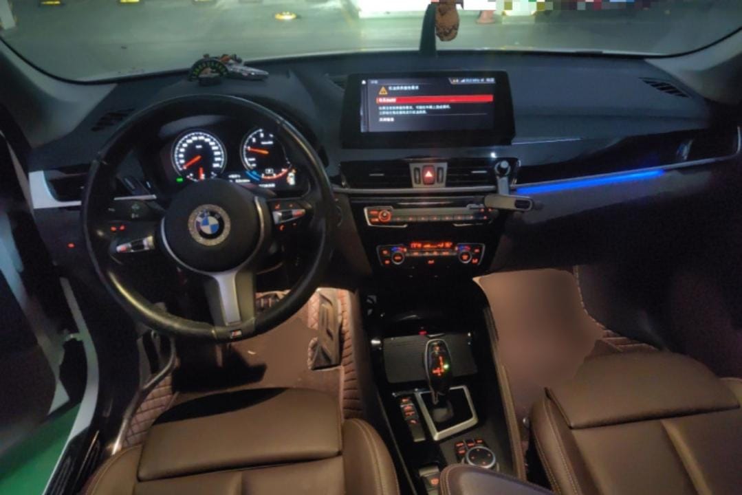 BMW X1 sDrive20Li Premium Edition