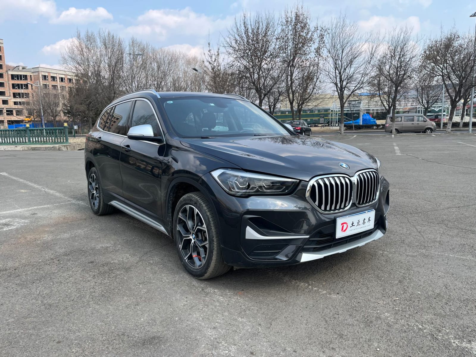 BMW X1 sDrive20Li Модель модного