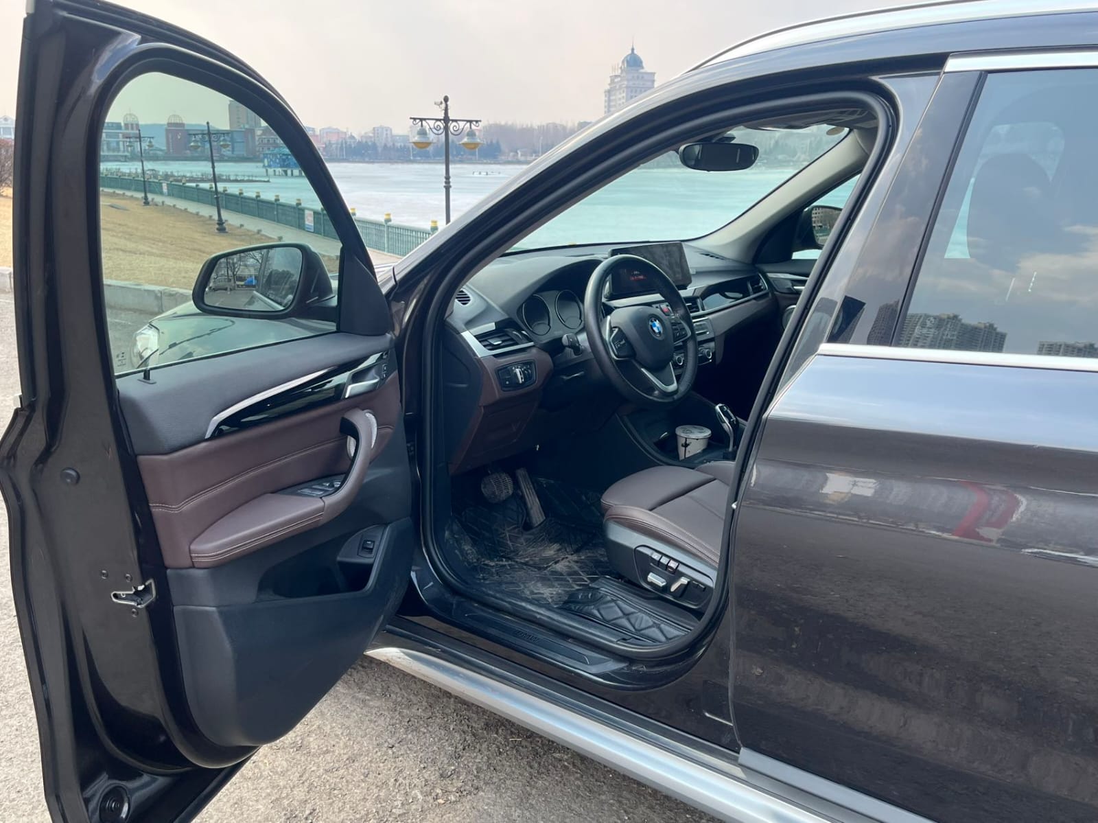 BMW X1 sDrive20Li Модель модного