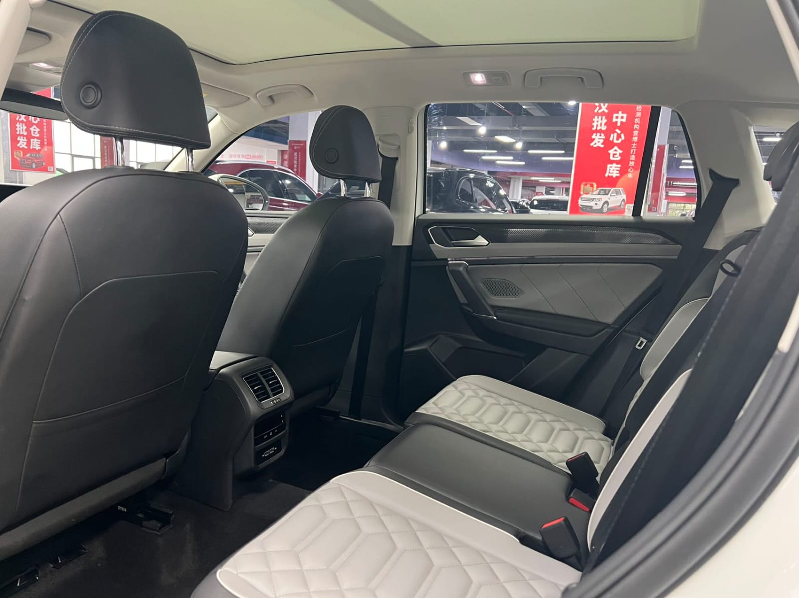 Volkswagen Tayron 280TSI Deluxe Plus Premium Edition