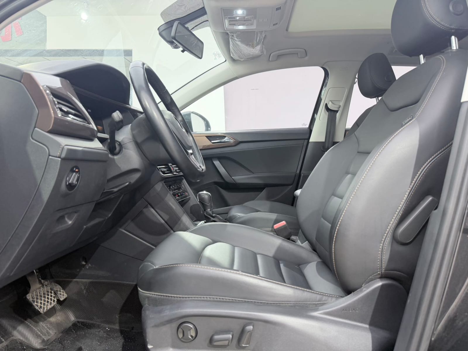 Volkswagen Tharu 280TSI Deluxe