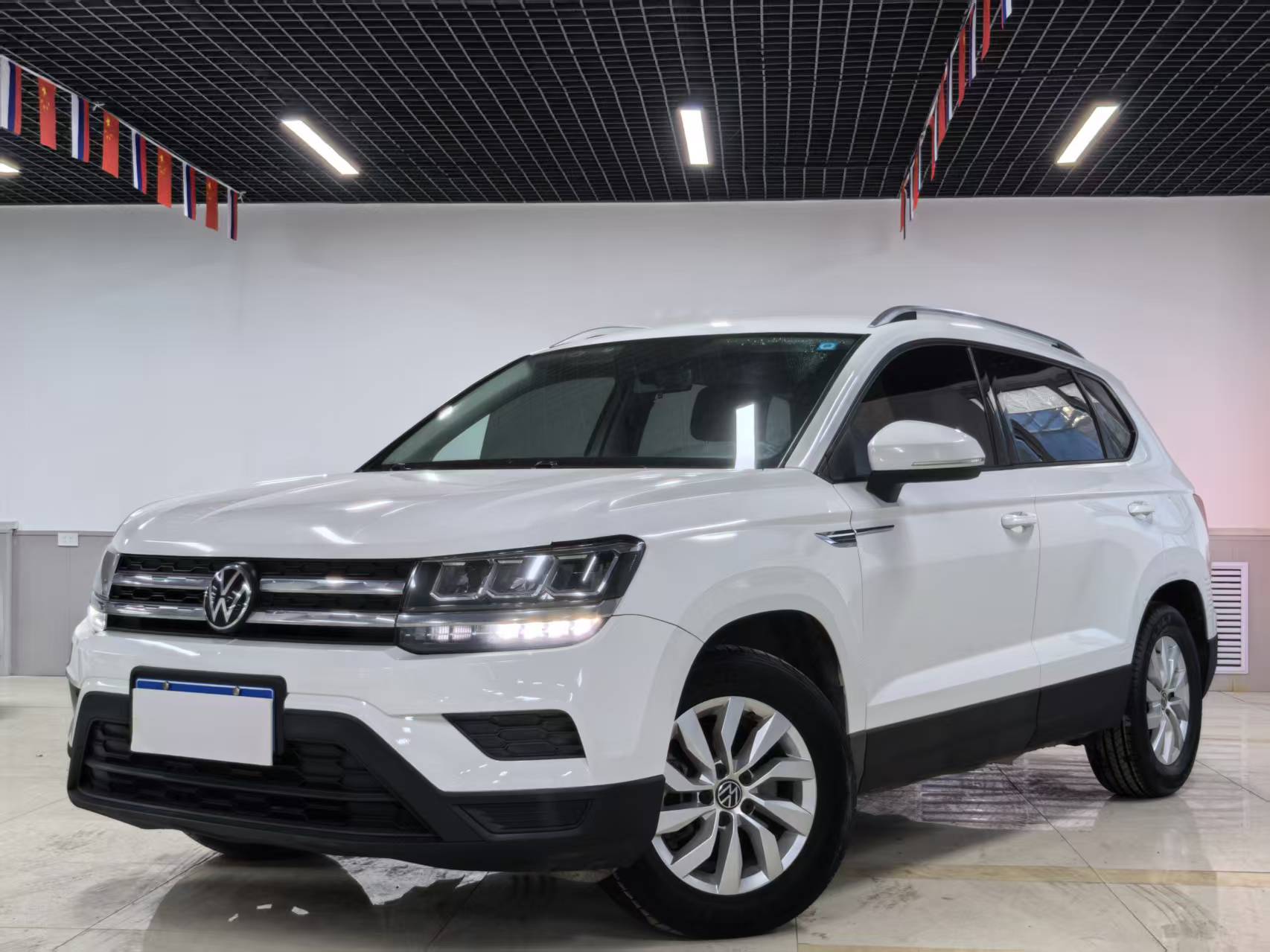 Volkswagen Tharu 280TSI