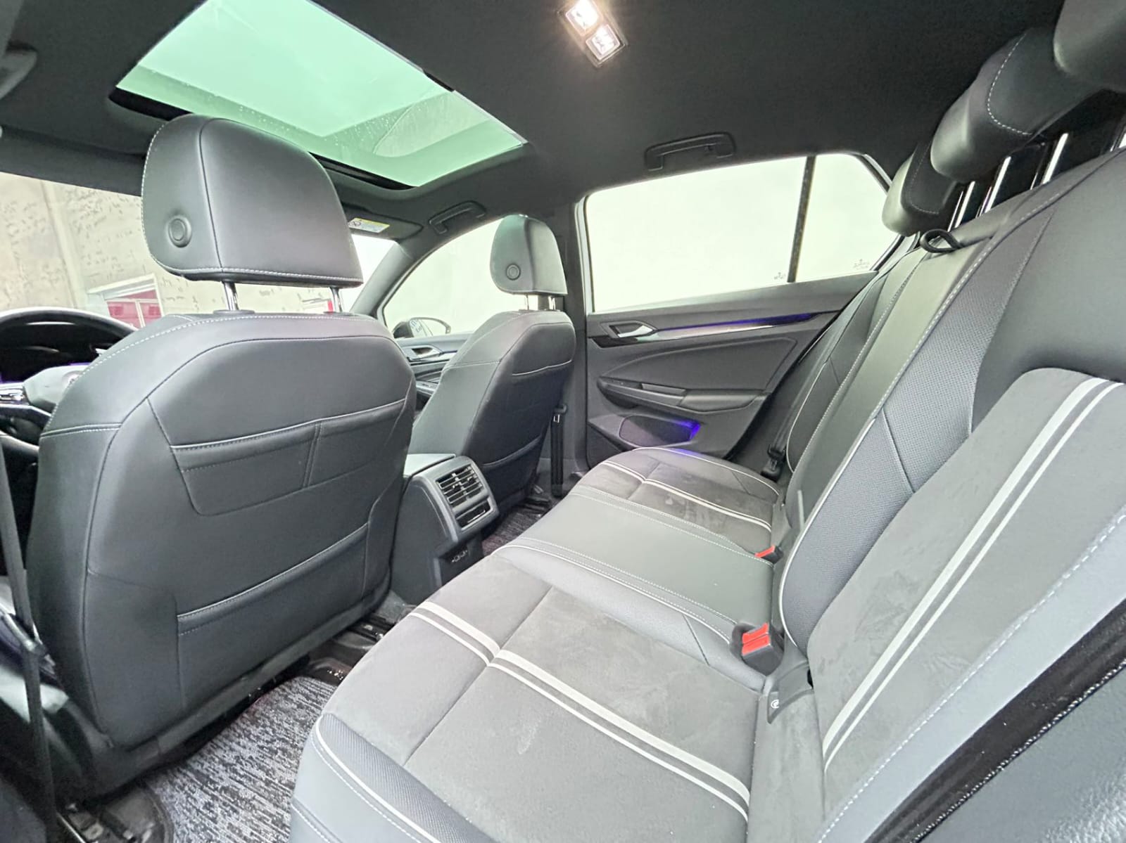 Volkswagen Golf 280TSI DSG R-Line Lite