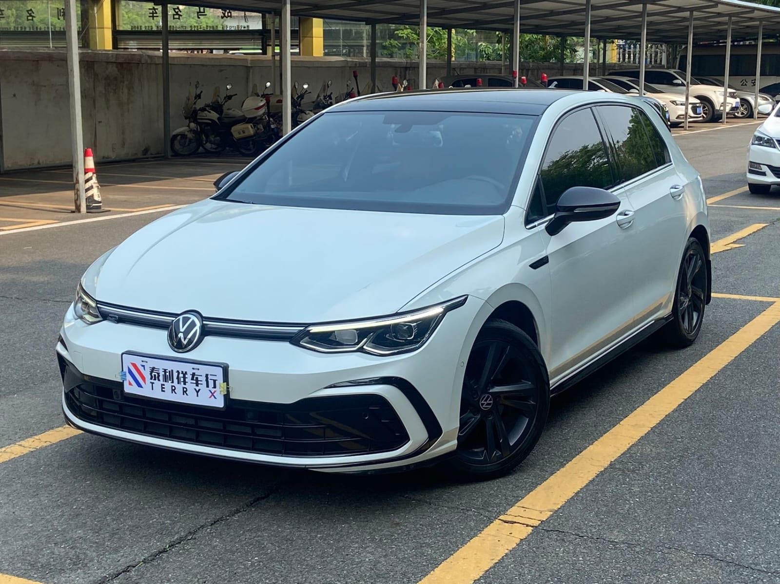 Volkswagen Golf 280TSI DSG R-Line Lite