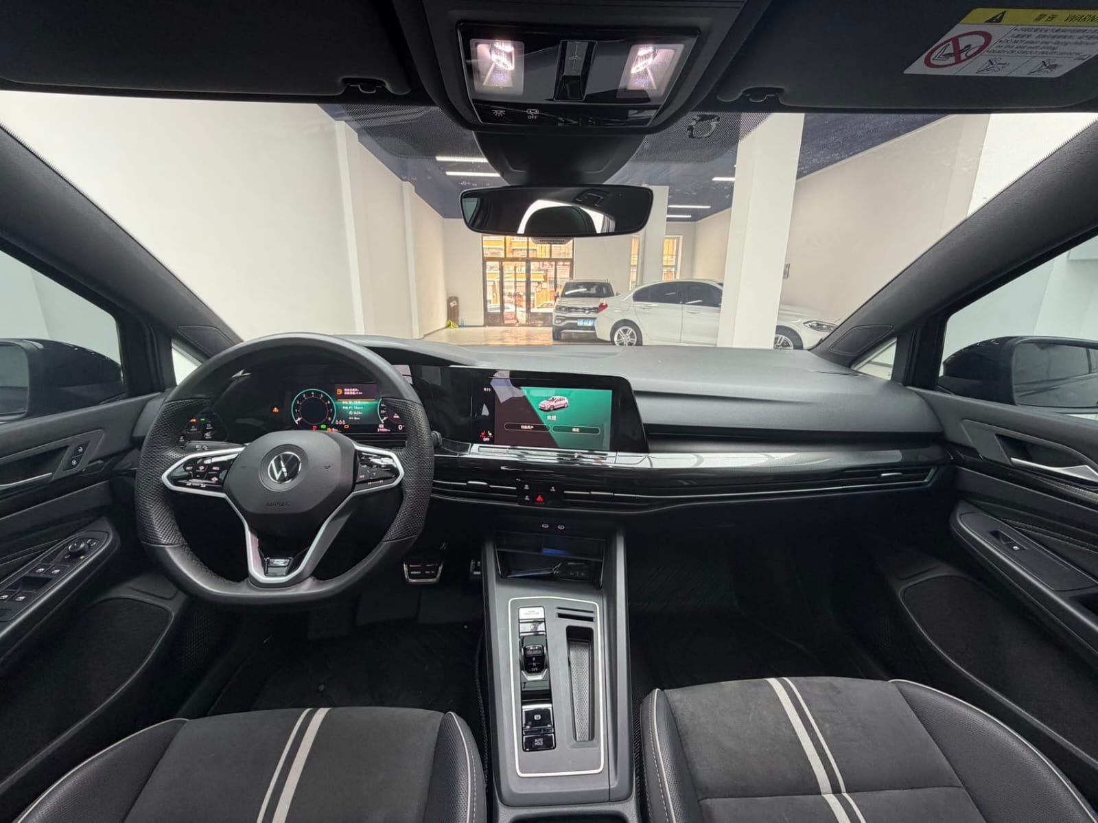 Volkswagen Golf 280TSI DSG R-Line