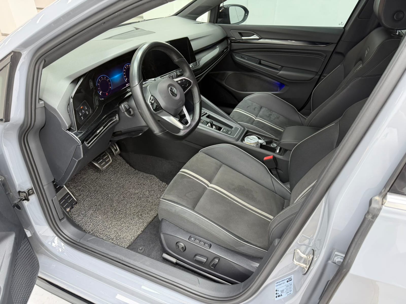 Volkswagen Golf 280TSI DSG R-Line