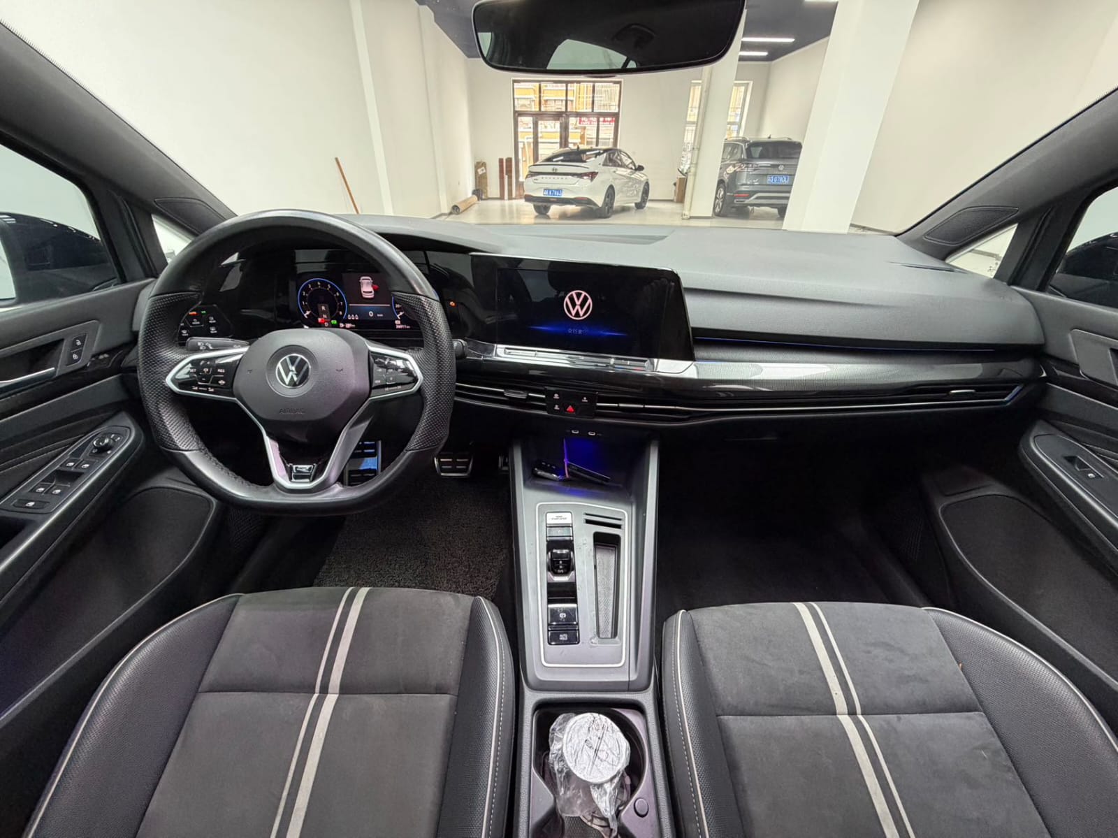 Volkswagen Golf 280TSI DSG R-Line