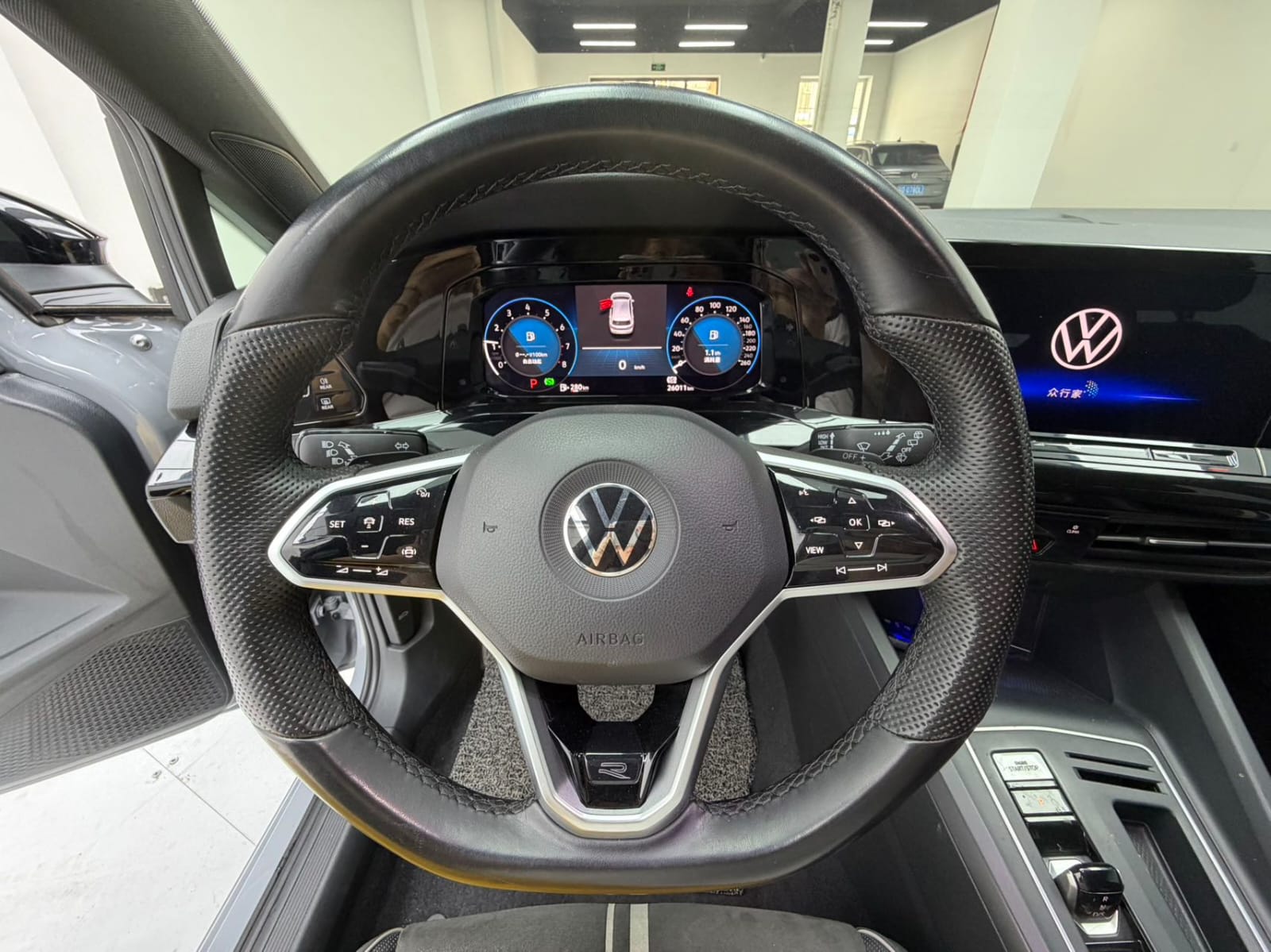 Volkswagen Golf 280TSI DSG R-Line