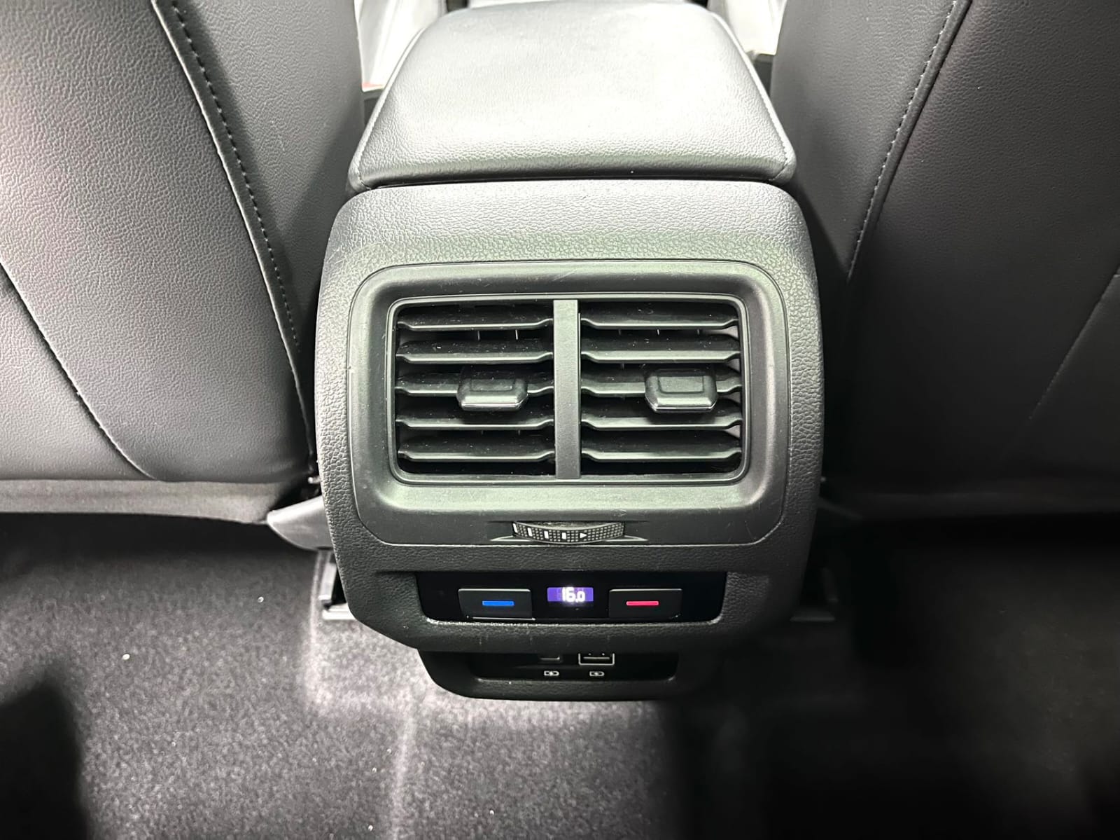 Volkswagen Touran L 280TSI DSG Extended Edition 7 мест