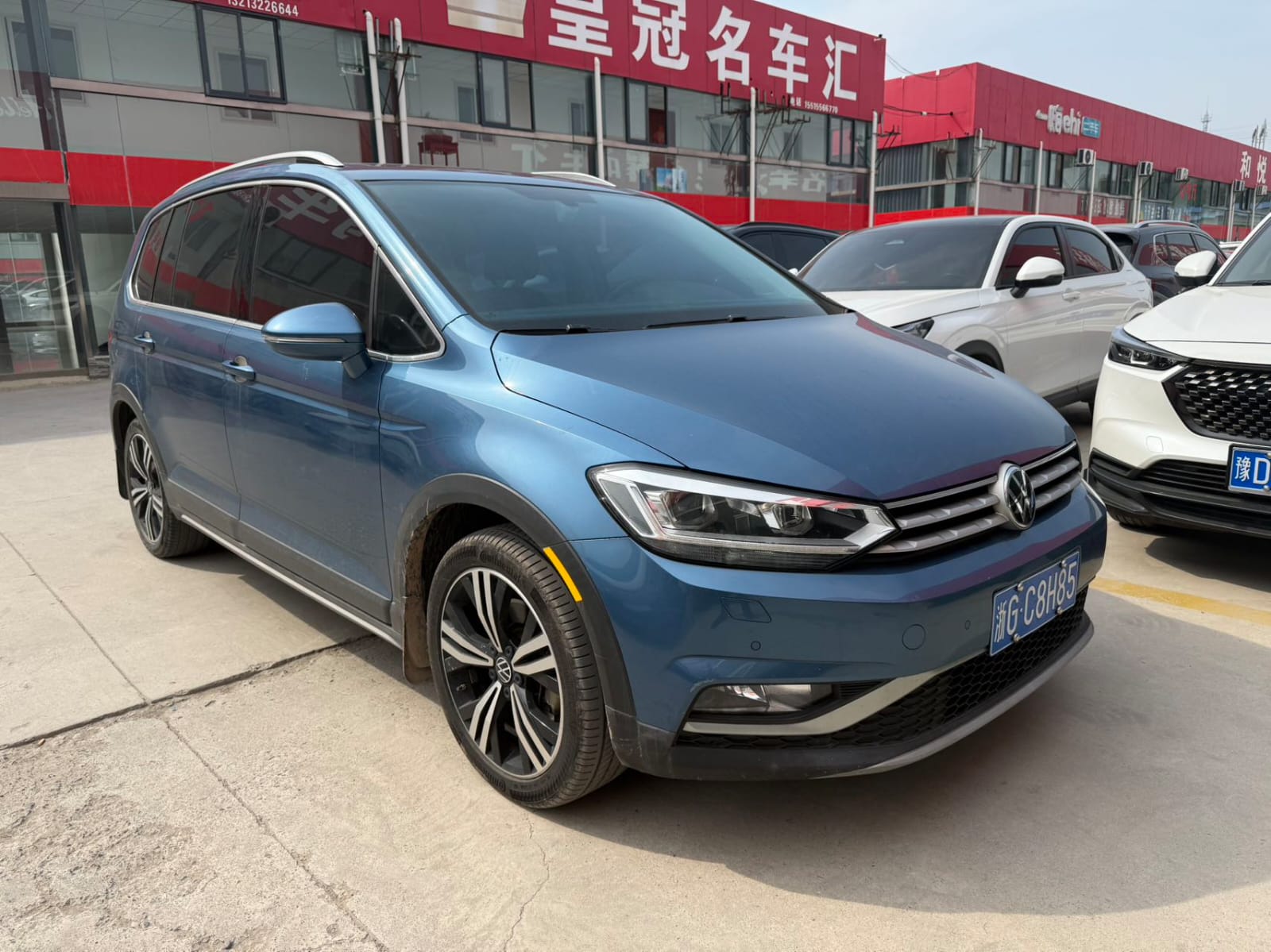 Volkswagen Touran L 280TSI DSG Extended Edition 7 мест