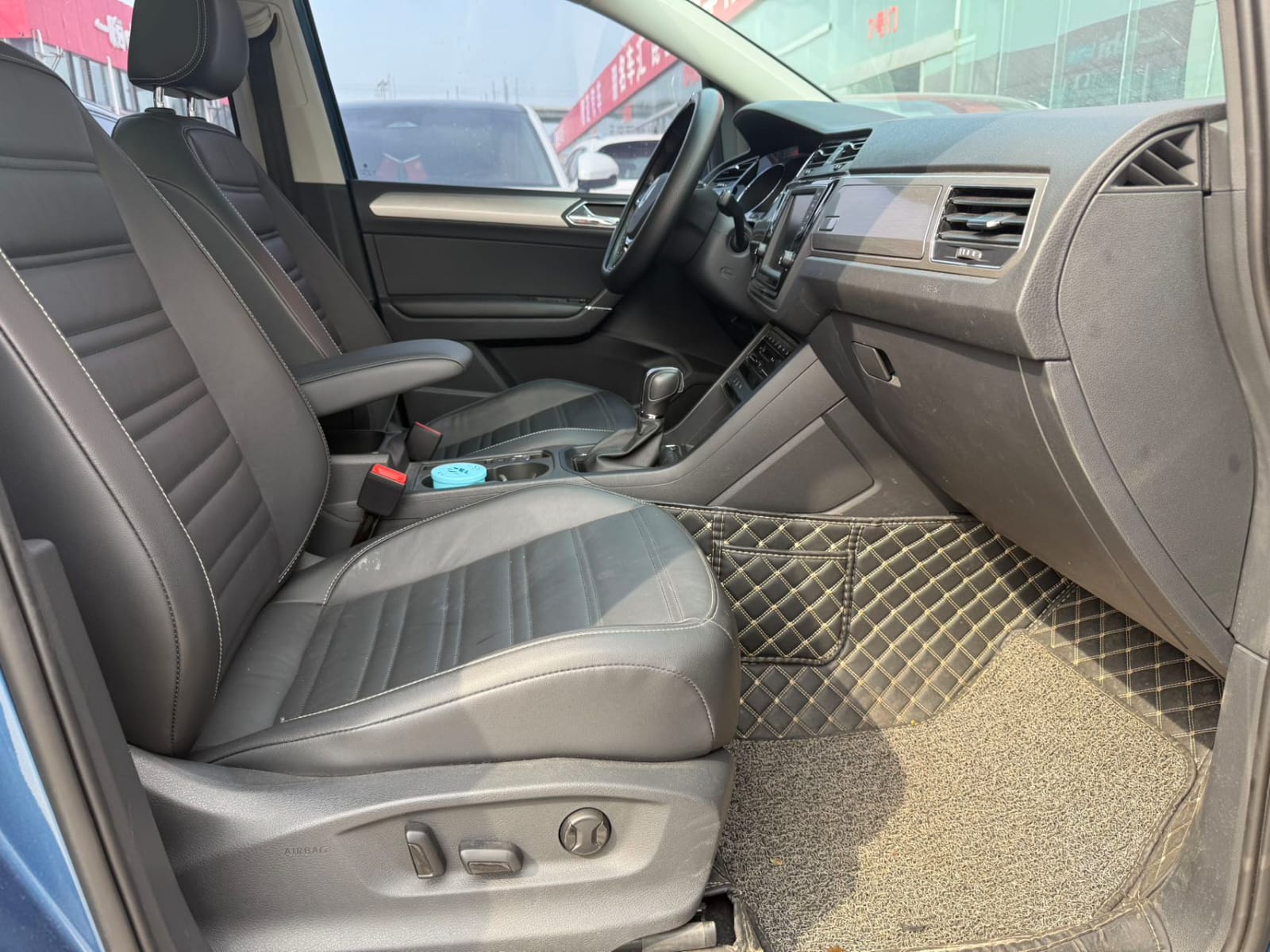 Volkswagen Touran L 280TSI DSG Extended Edition 7 мест